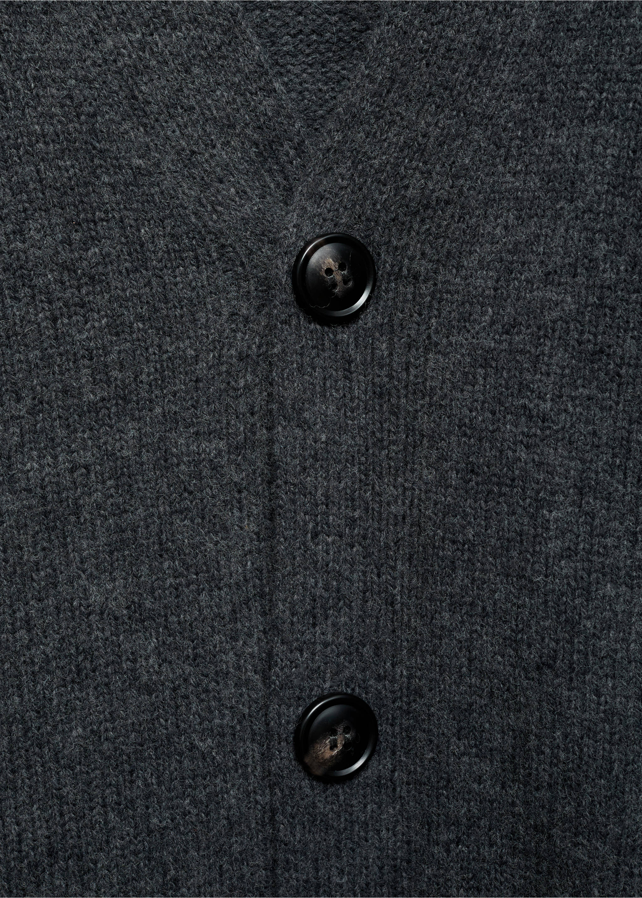 Wollcardigan aus mittelfeinem Strick - Detail des Artikels 8, Anthrazit. Ref: 77047929-00.