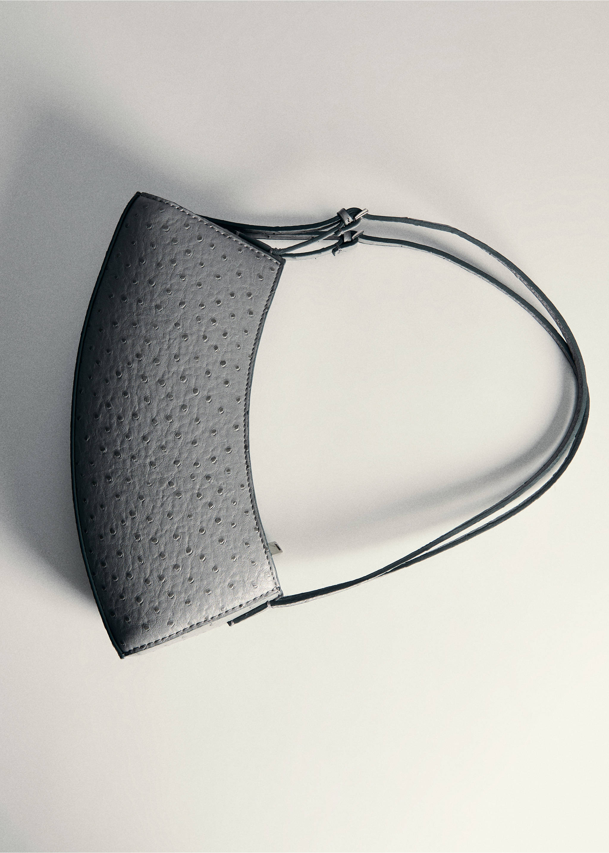 Oval textured bag - Details of the article 5, Grey. Ref: 77047933-00.