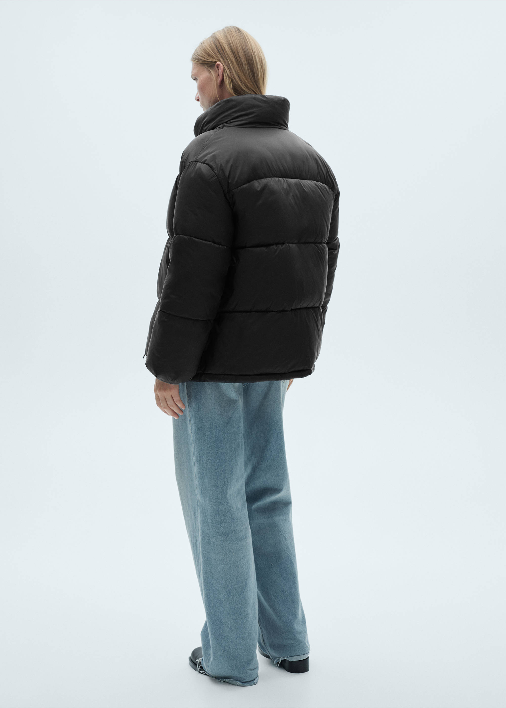 Kurzer Steppanorak - Rückseite des Artikels, Schwarz. Ref: 77048263-00.