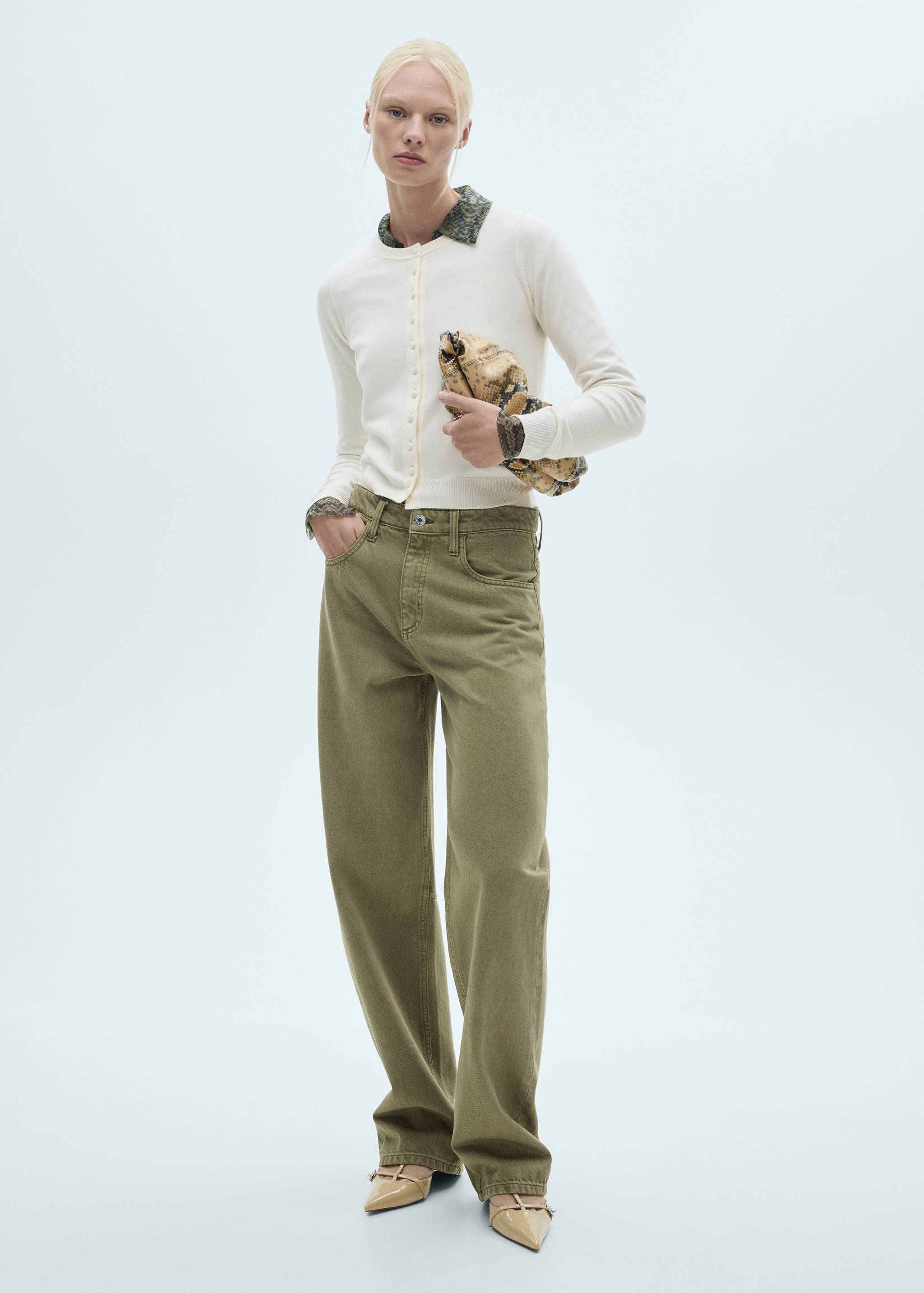 Fine-knit cardigan - General plane