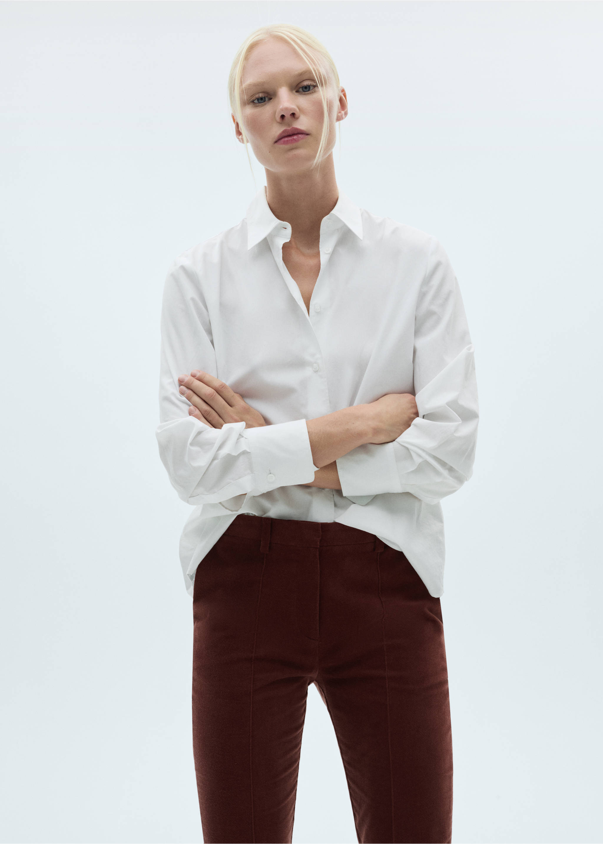 Straight velvet trousers - Details of the article 1, Wine. Ref: 77048272-00.