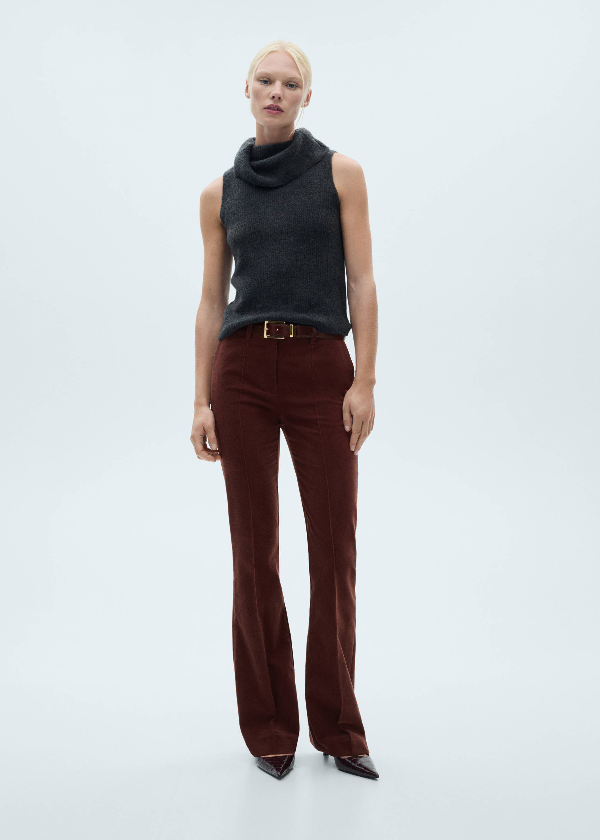 Straight velvet trousers - Details of the article 2