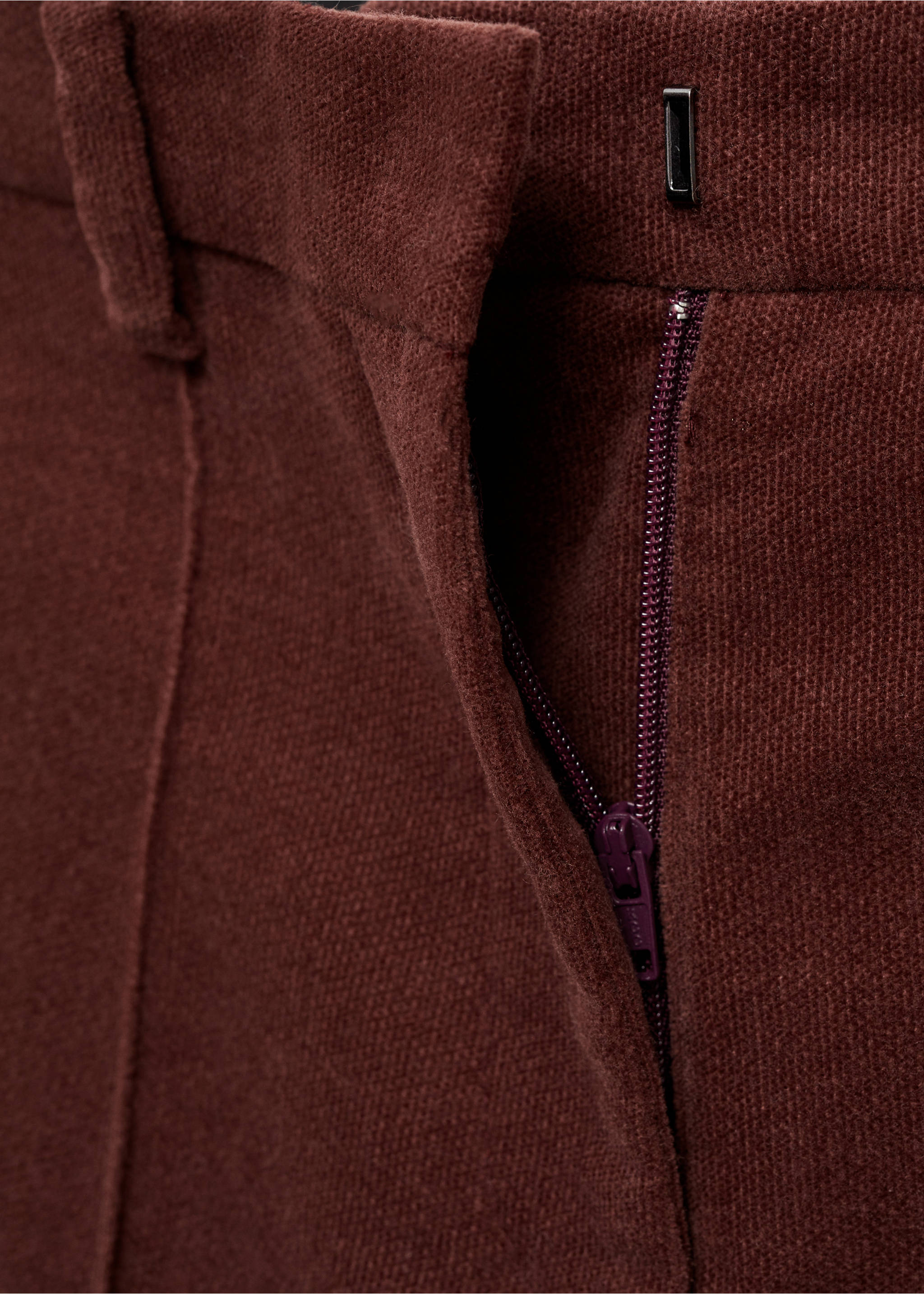 Straight velvet trousers - Details of the article 8, Wine. Ref: 77048272-00.