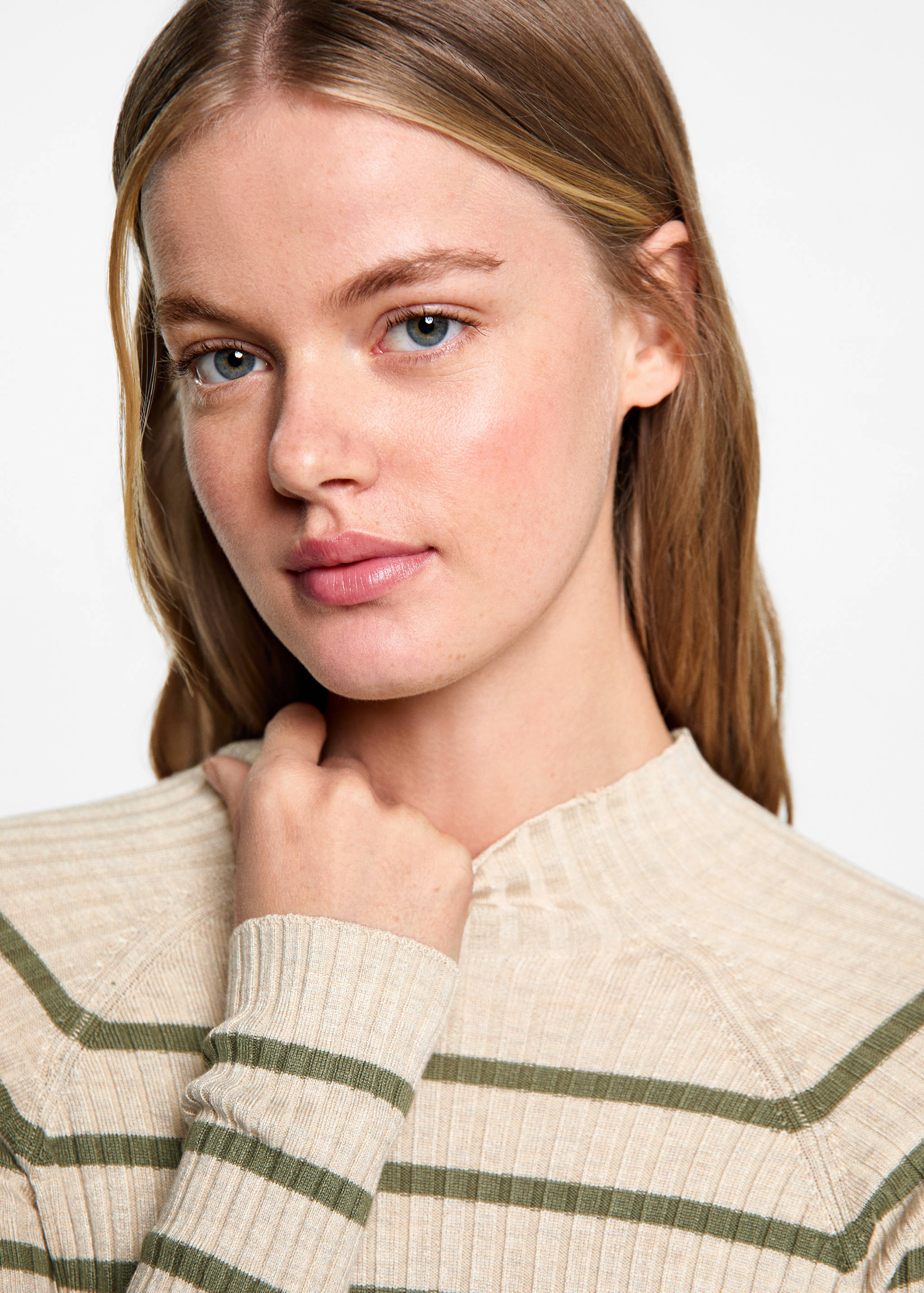 Turtleneck ribbed sweater - Details of the article 1
