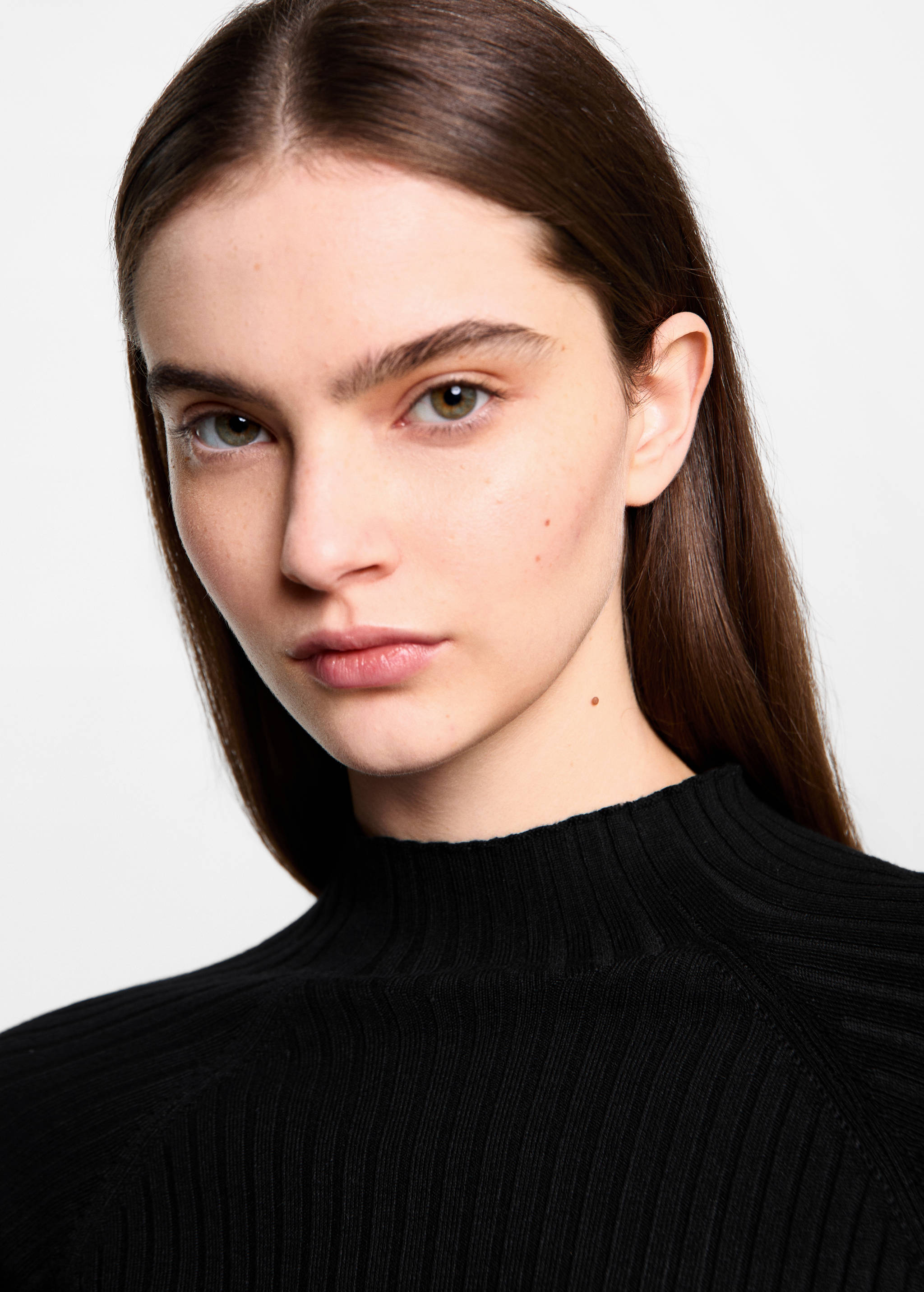 Turtleneck ribbed sweater - Details of the article 1