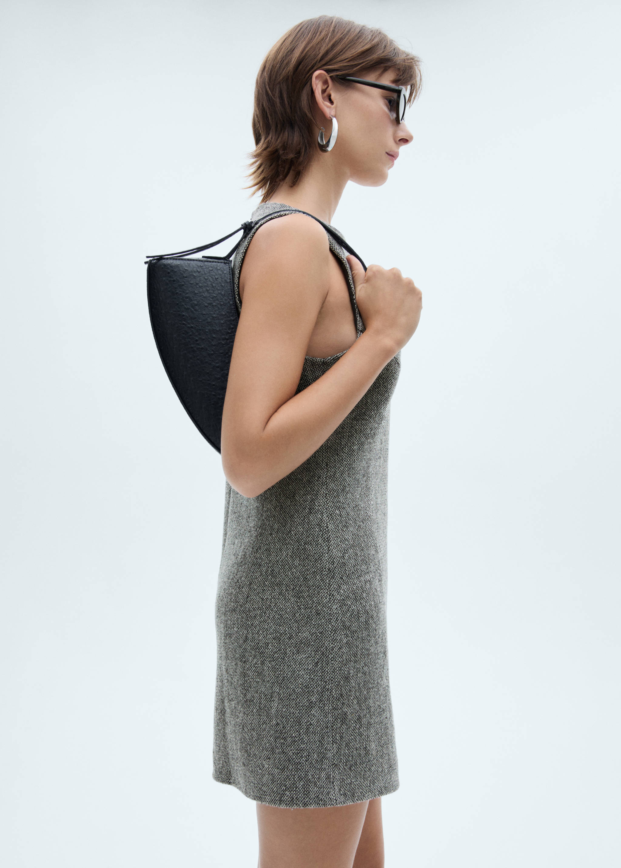 Wollkleid mit Schnallendetail - Mittlere Ansicht