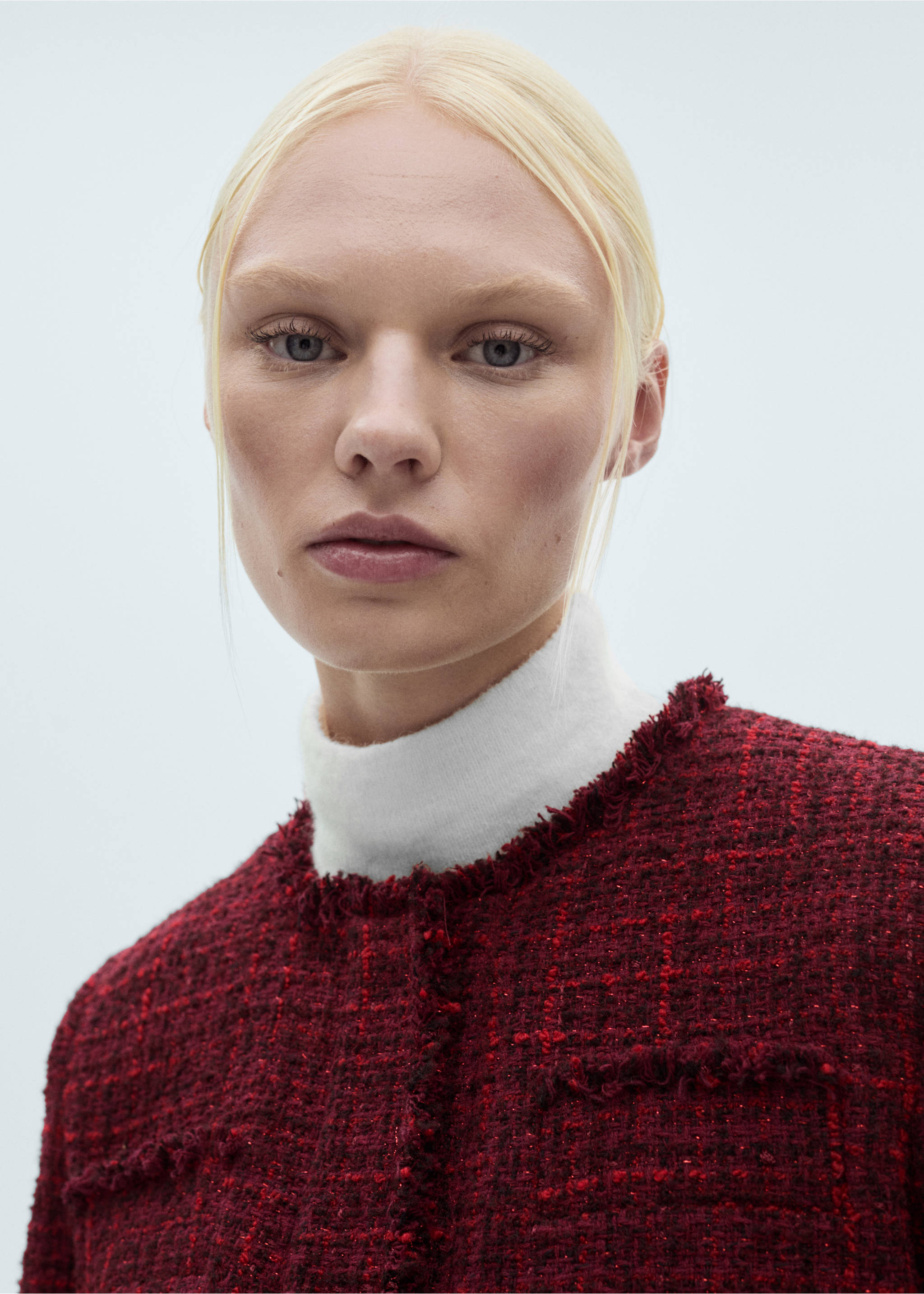 Tweed jacket with frayed ends - Details of the article 1, Cherry. Ref: 77048283-00.