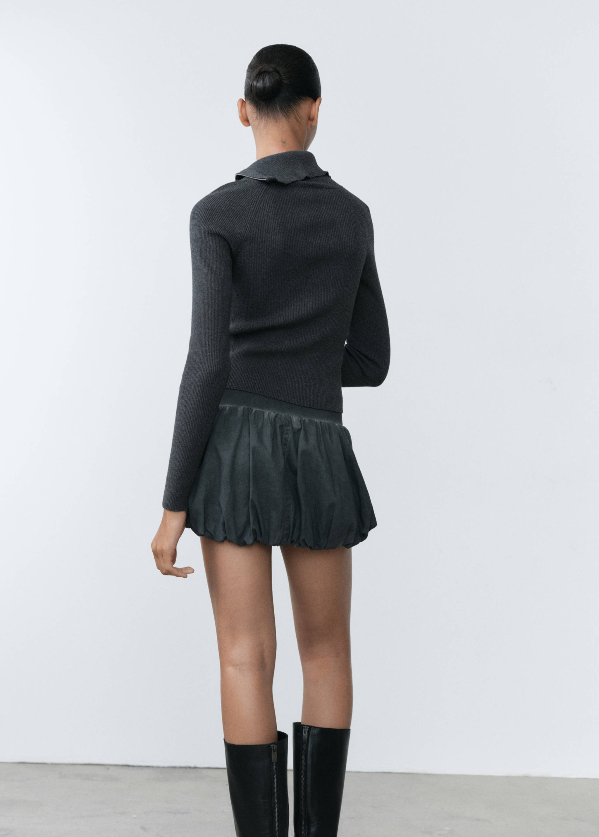 Washed-effect balloon mini-skirt - Reverse of the article