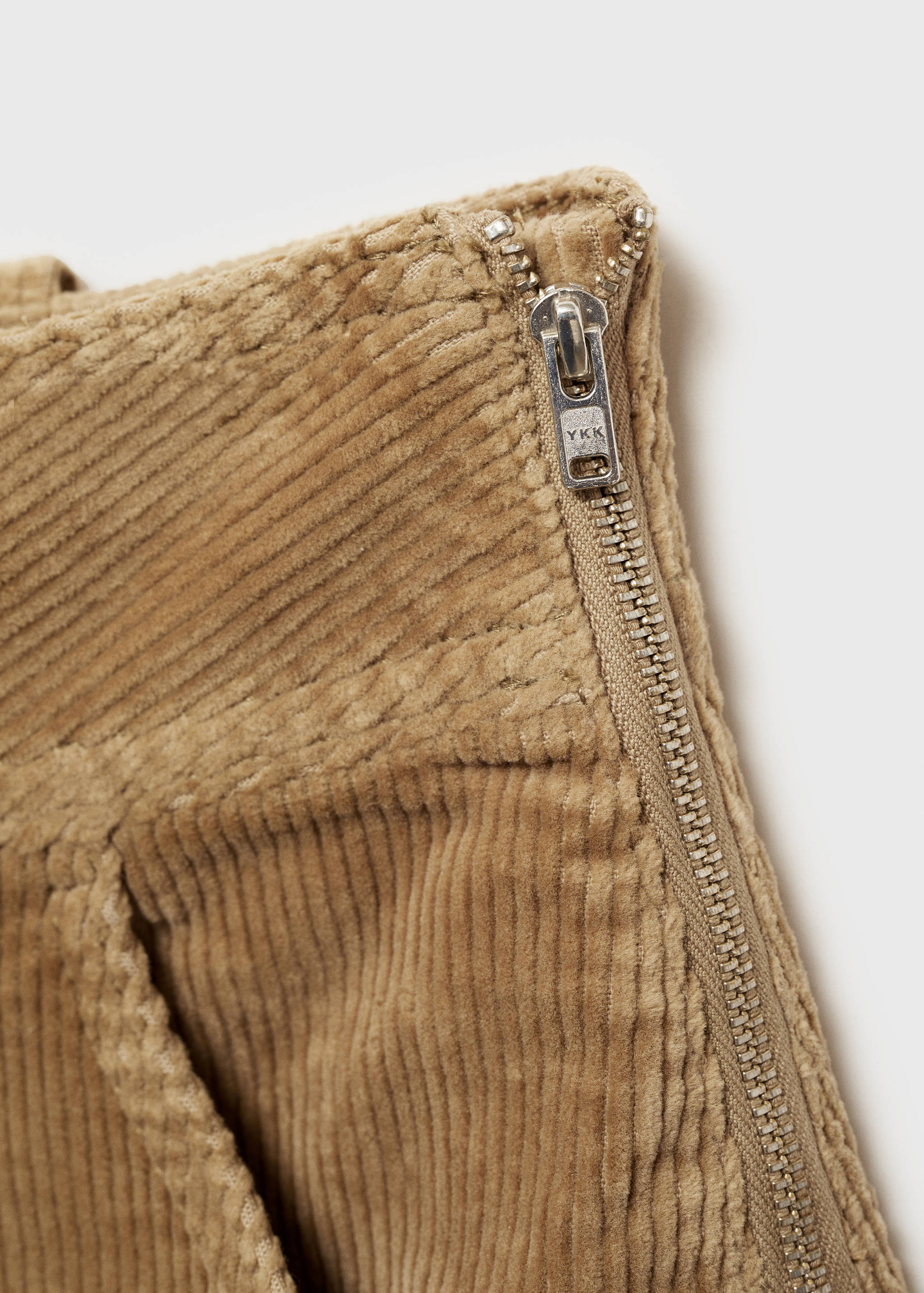 Falten-Minirock aus Cord - Detail des Artikels 0