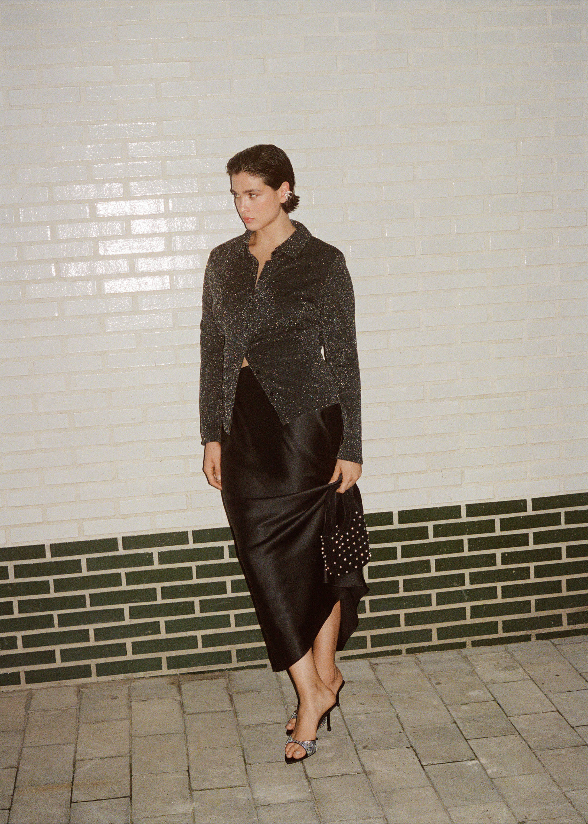 Strickhemd aus Lurex - Detail des Artikels 6, Grau. Ref: 77049061-00.