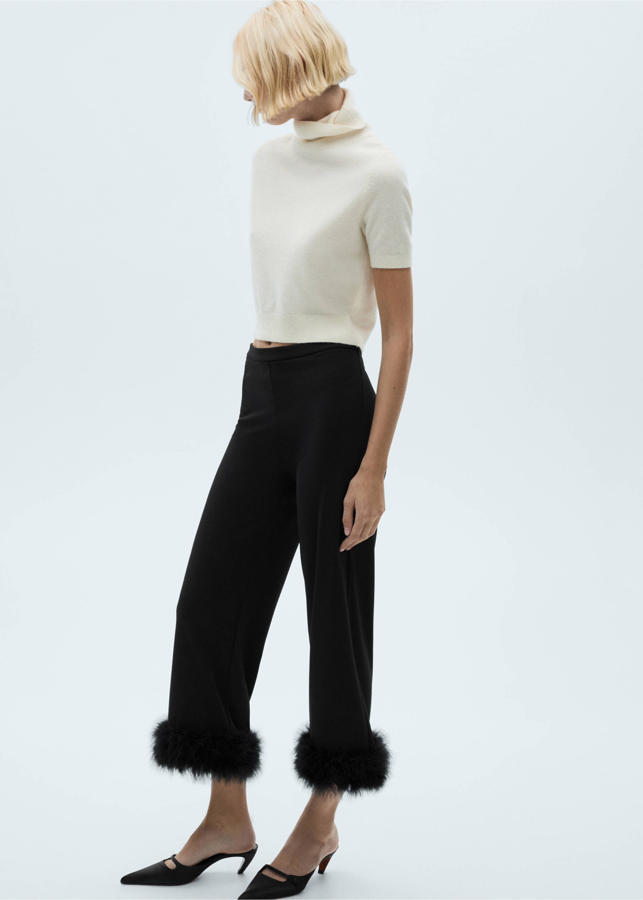 Cropped trousers with feather detail - Details of the article 2, Black. Ref: 77049063-00.