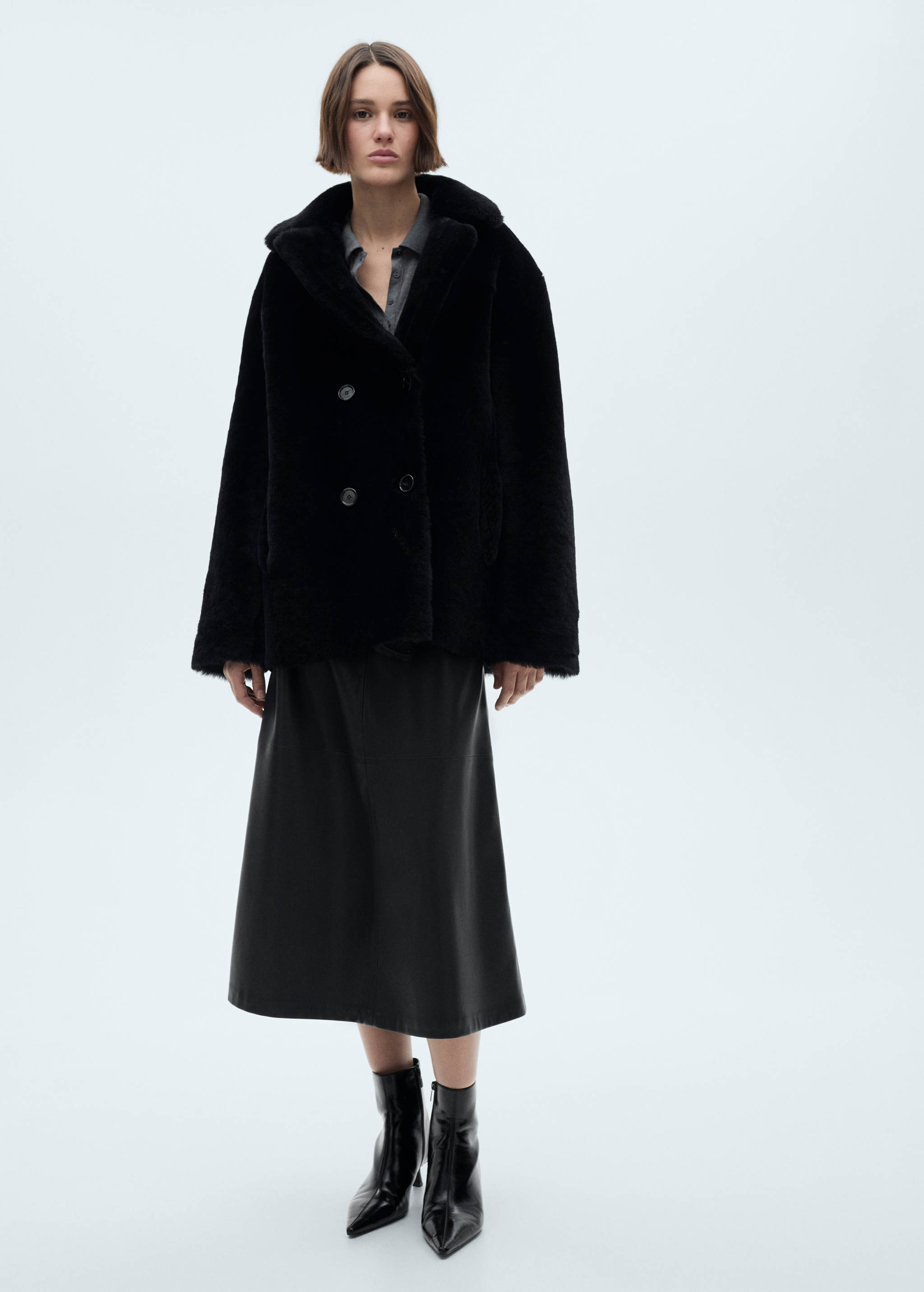 Double-breasted leather coat - Details of the article 2