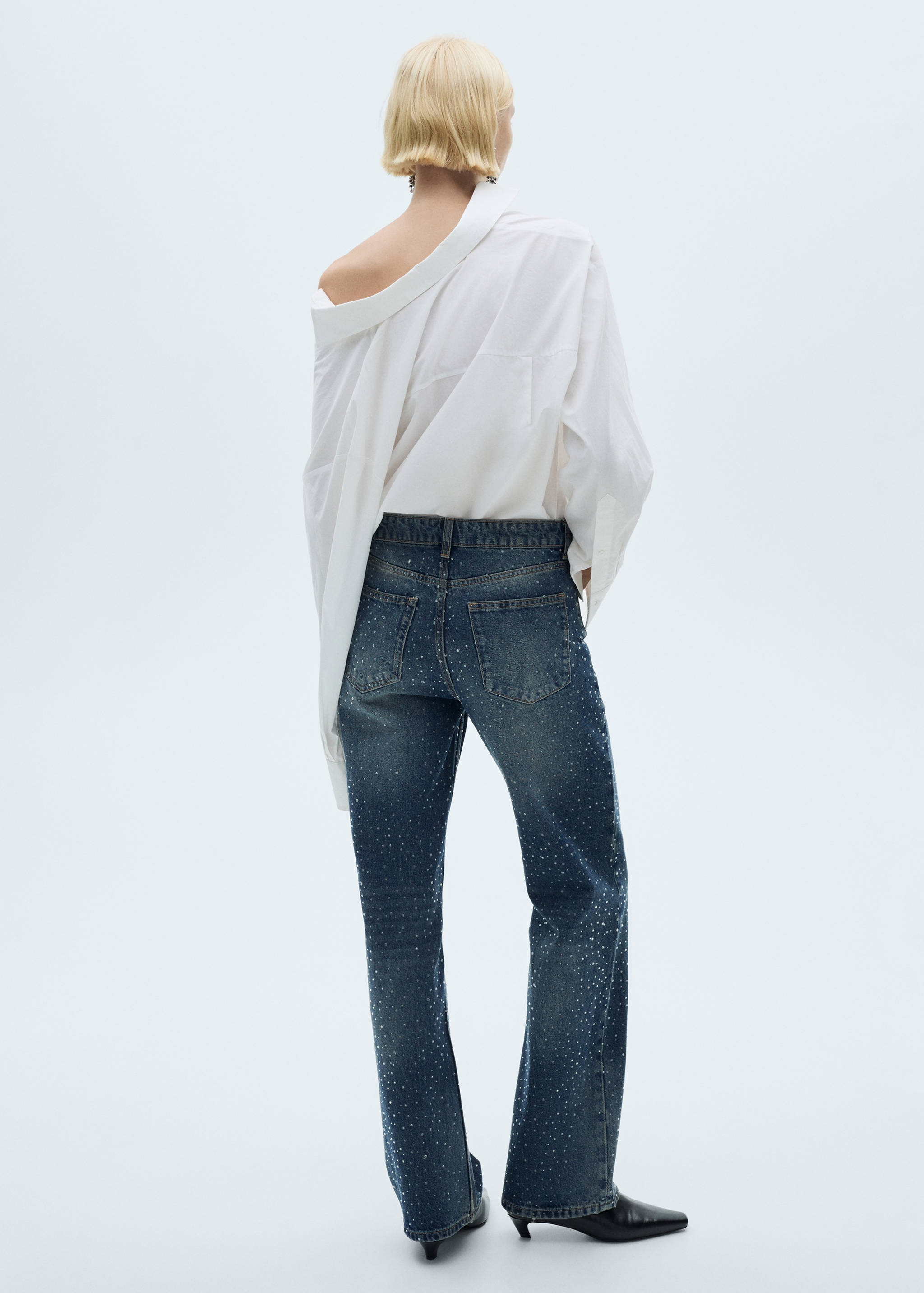 Raka jeans strassdetalj - Artikelns baksida