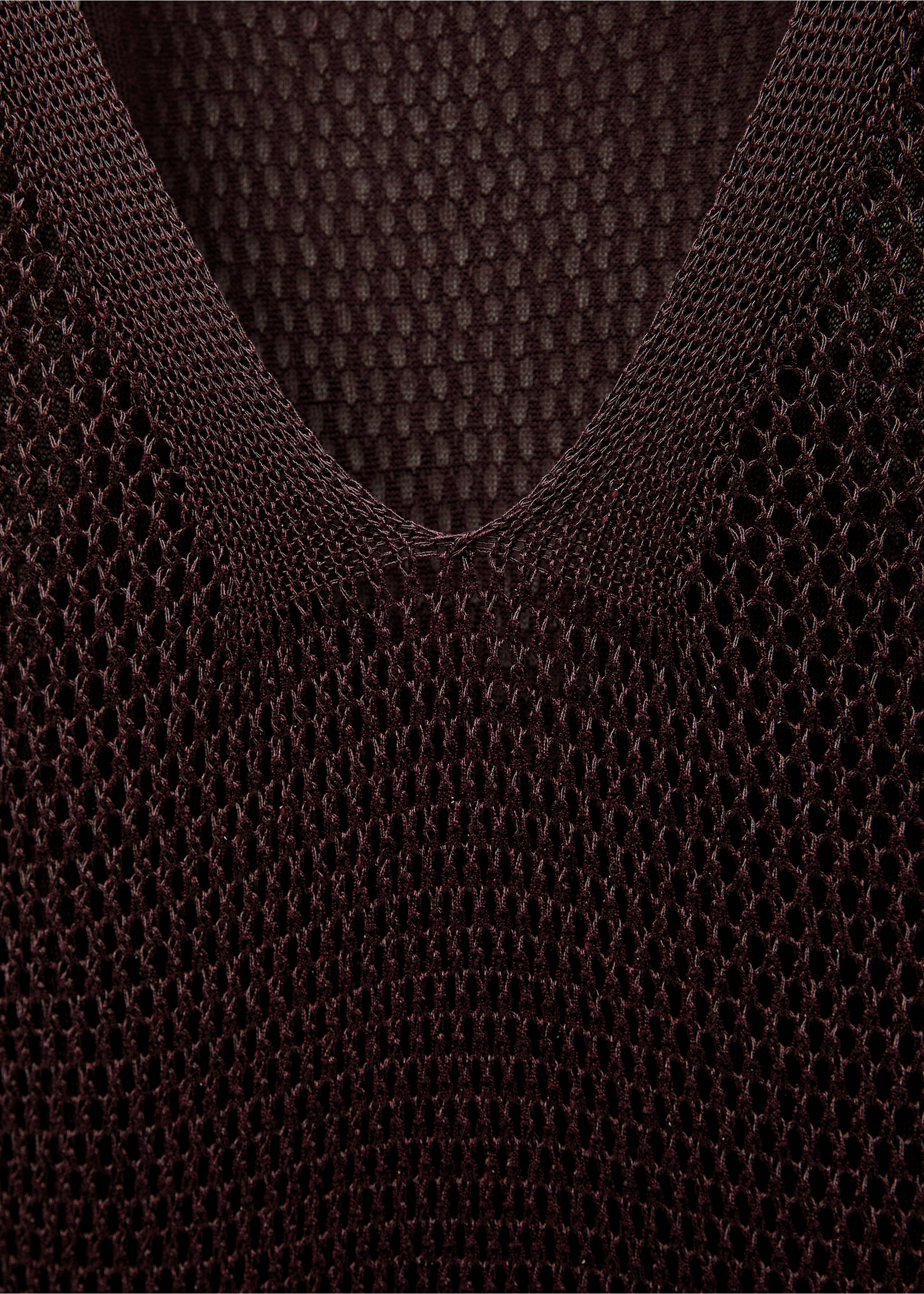 Hålstickad klänning lurex - Detaljer om artikeln 8, Vinröd. Ref: 77049071-00.