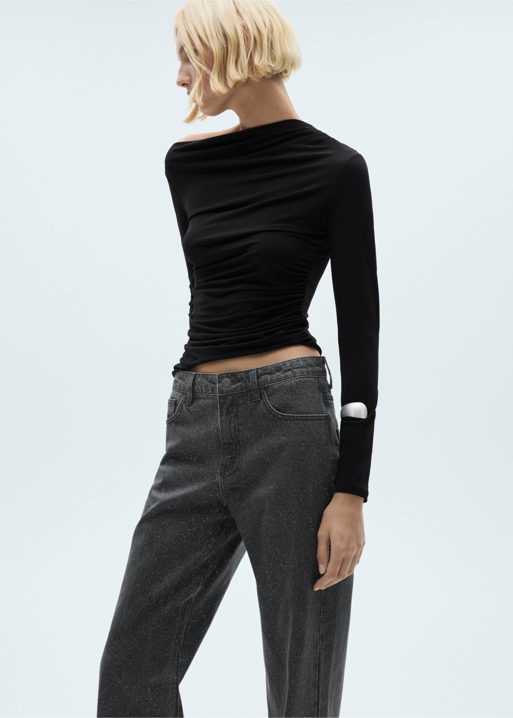 Shiny straight-fit jeans - Details of the article 1, Black denim. Ref: 77049074-00.