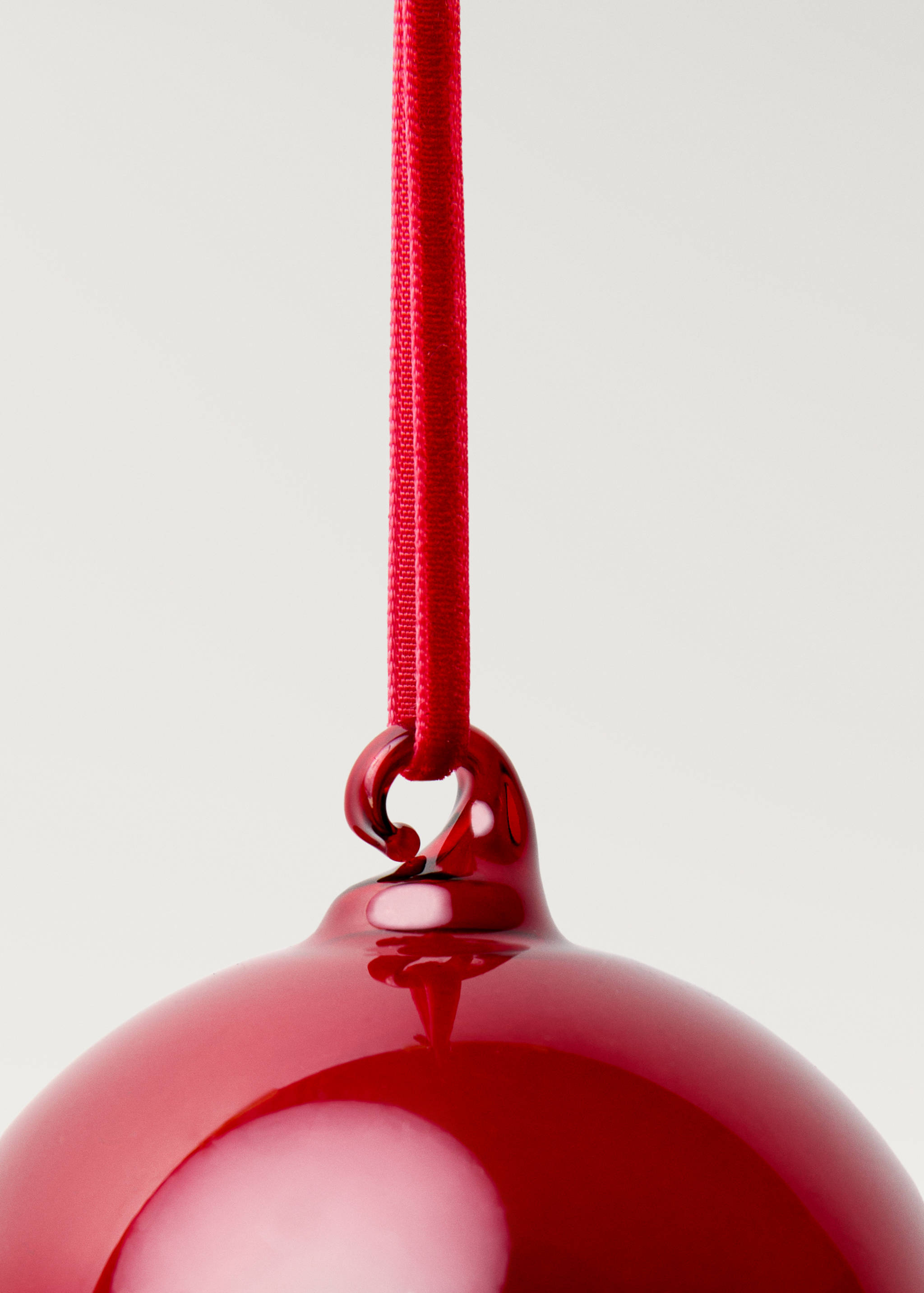 Christmas tree ball ornament - Details of the article 1