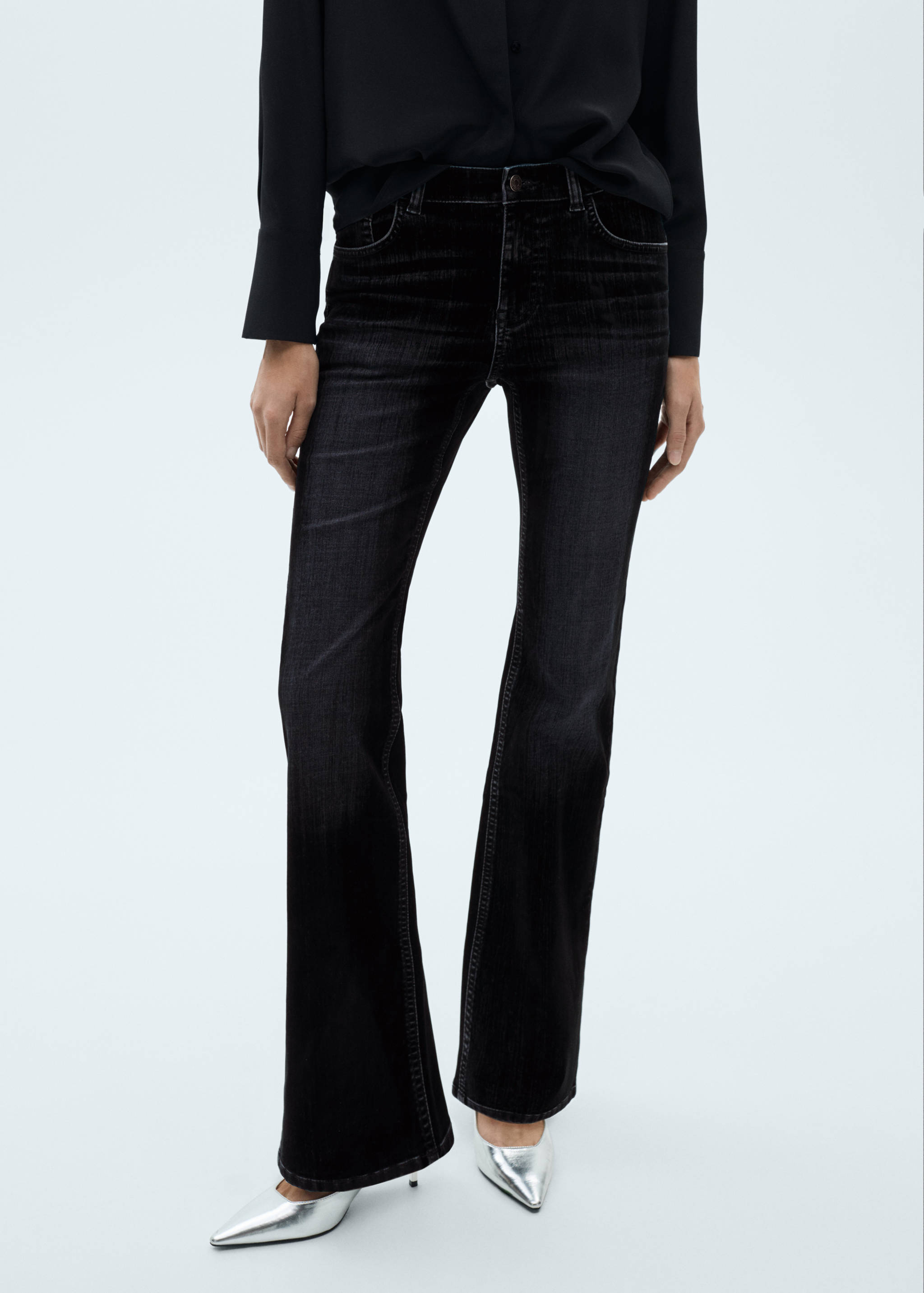 Jeans flare taille basse - Plan moyen