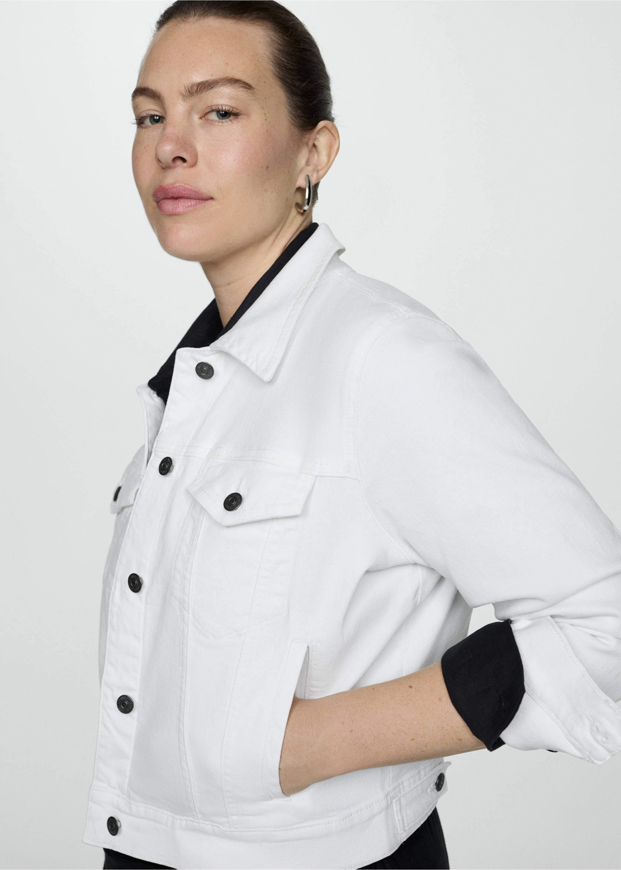 Blouson jean poches - Détail de l'article 5, Blanc. Ref: 77050257-00.