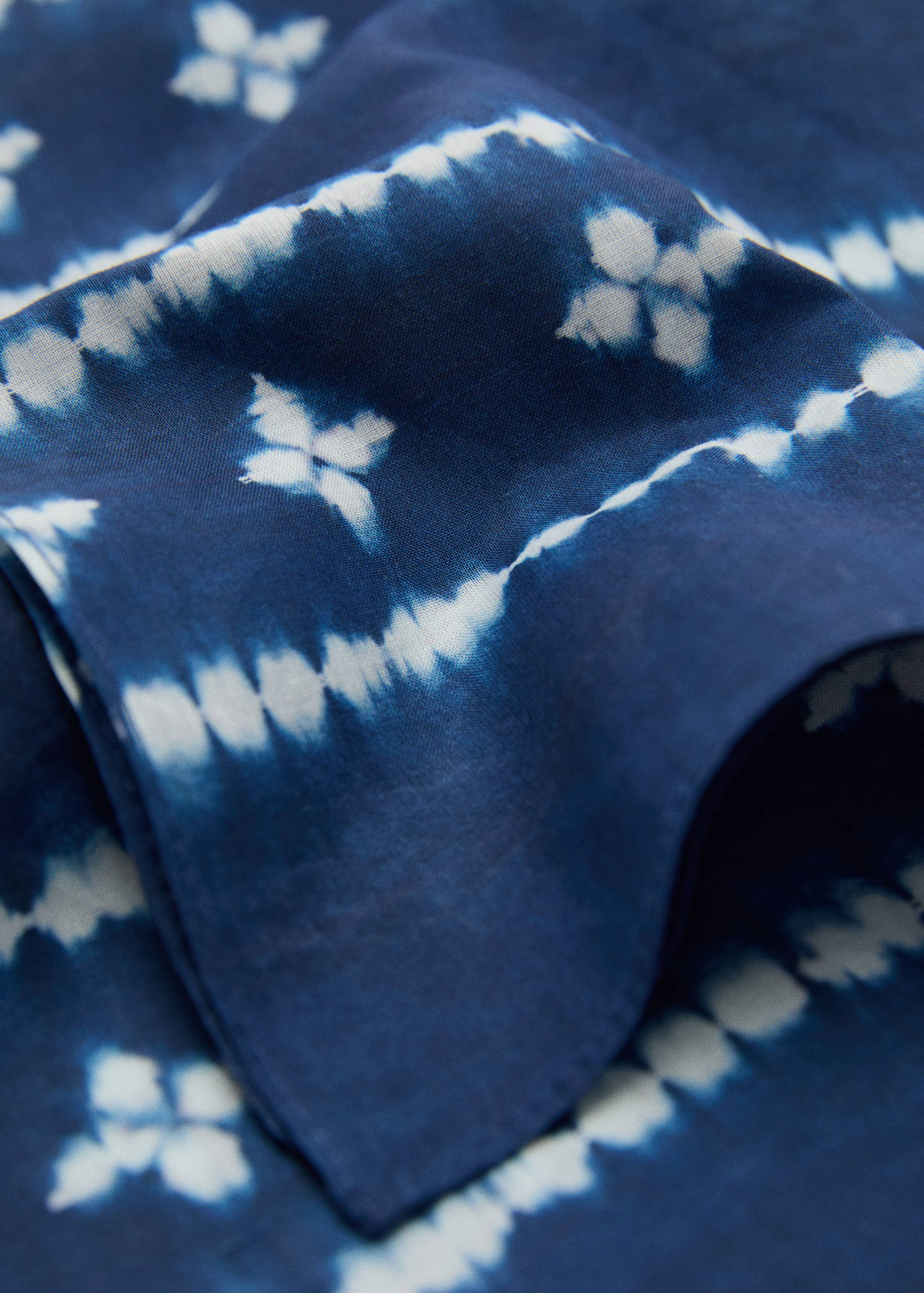Pañuelo algodón estampado - Plano medio