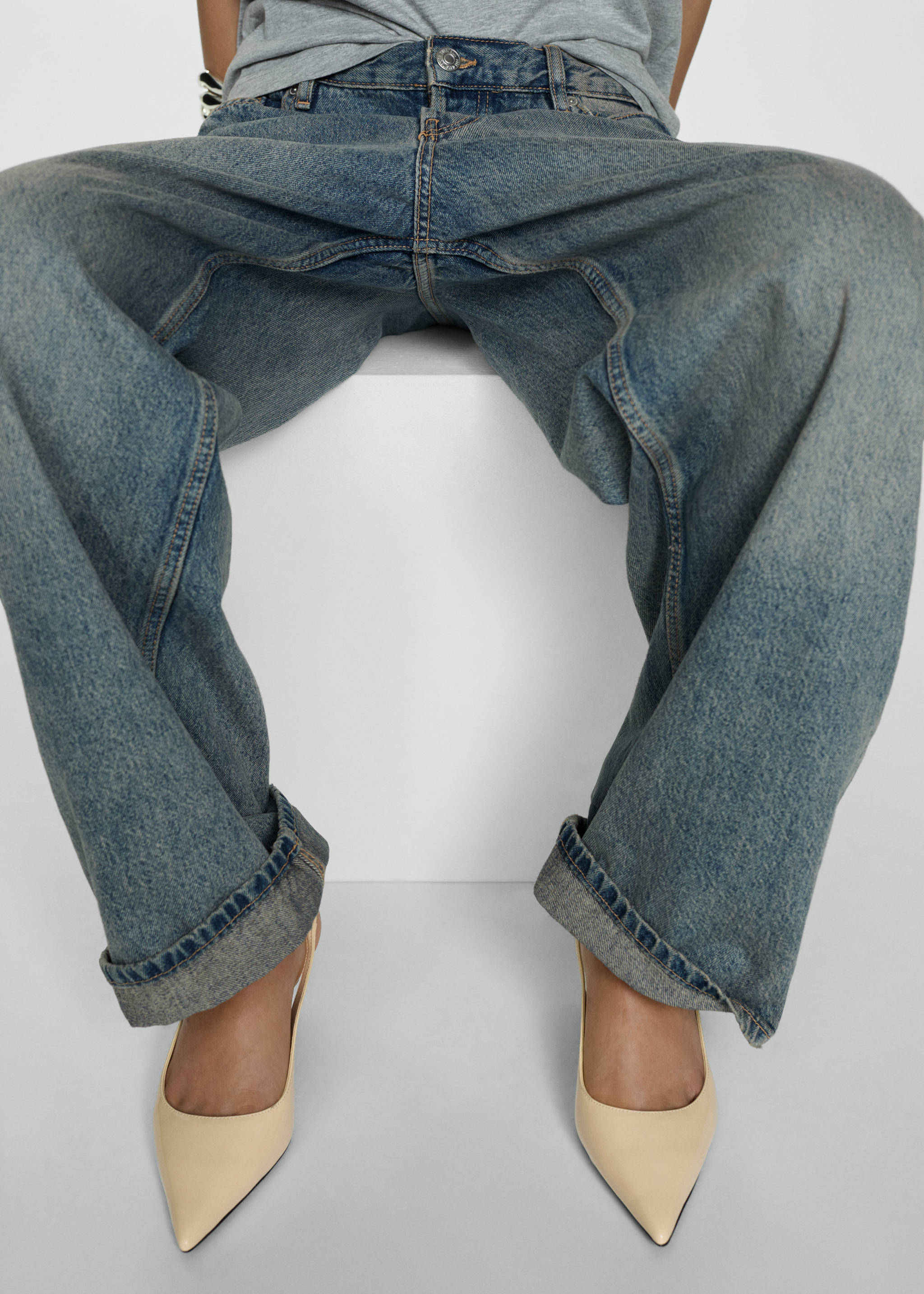 Tűsarkú cipő szabad sarokkal - A termék adatai 9