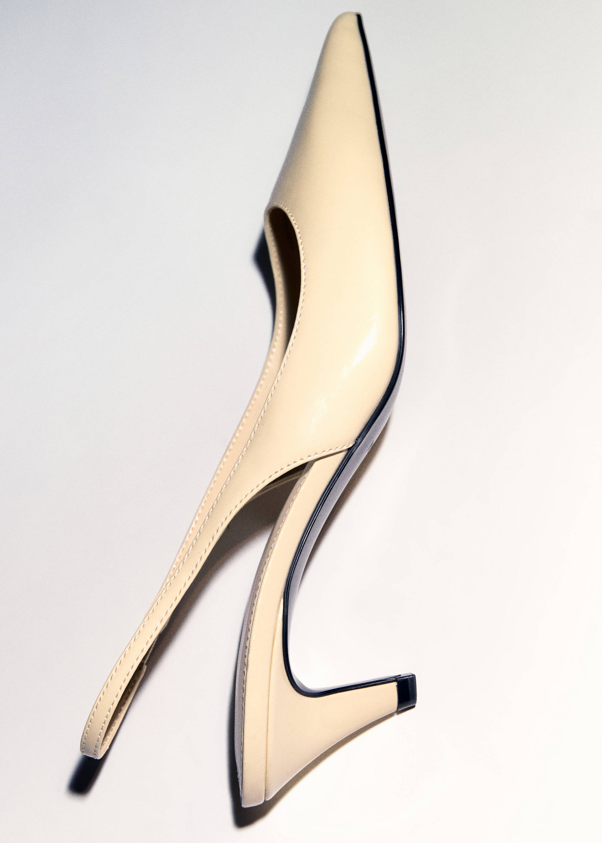 Tűsarkú cipő szabad sarokkal - A termék adatai 5