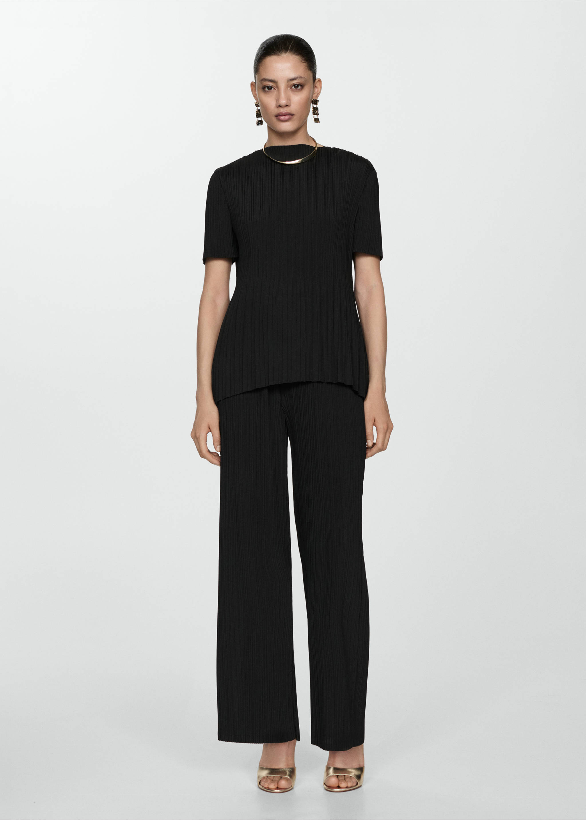 Pantalon plissé fluide - Plan général, Noir. Ref: 77050266-00.