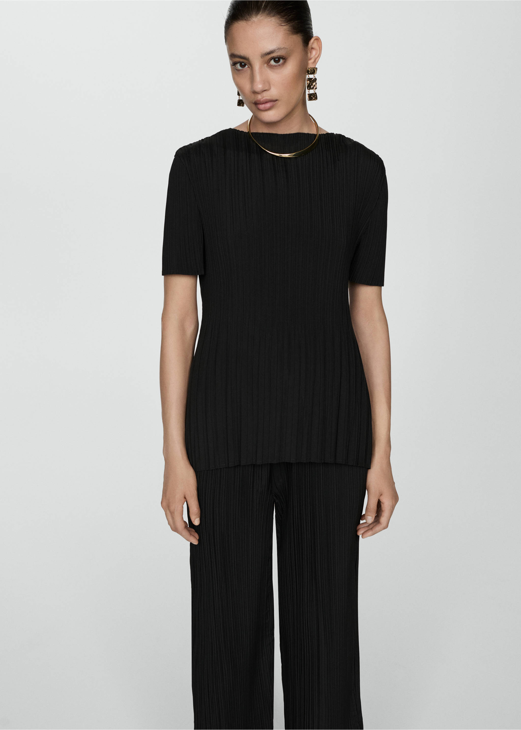 Pantalon plissé fluide - Détail de l'article 1, Noir. Ref: 77050266-00.