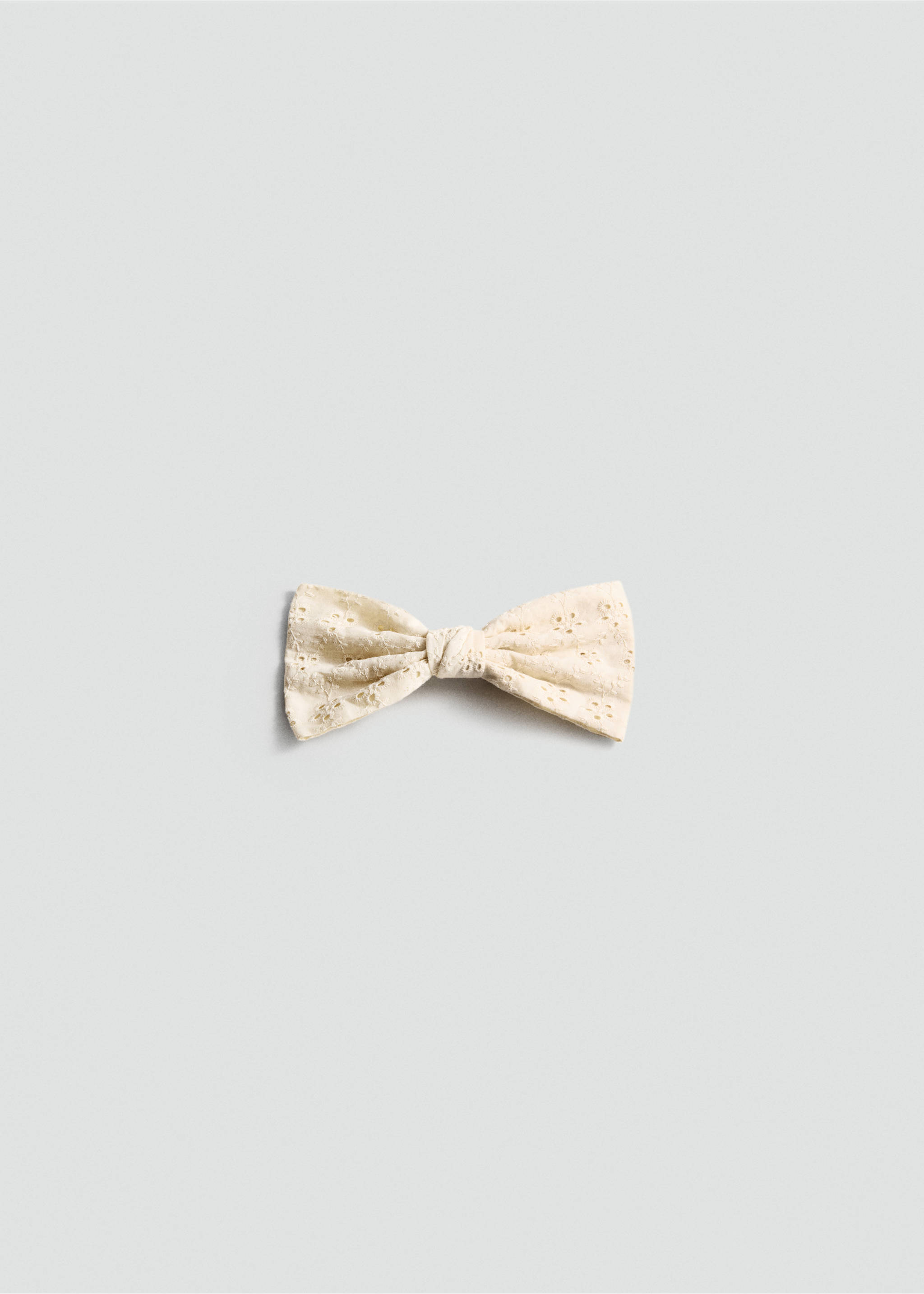 Embroidered barrette with bow - Article without model, Beige. Ref: 77050267-00.