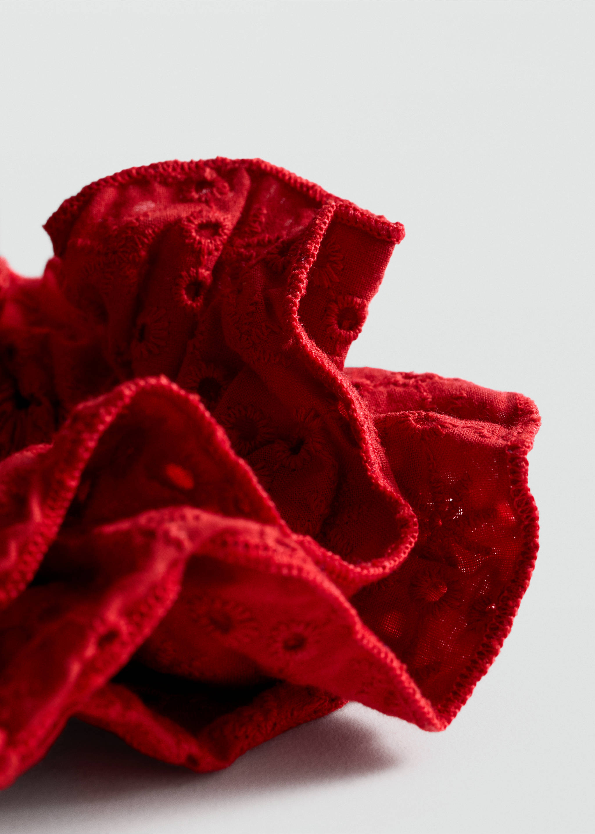 Besticktes Maxi-Scrunchie - Detail des Artikels 1, Rot. Ref: 77050278-00.