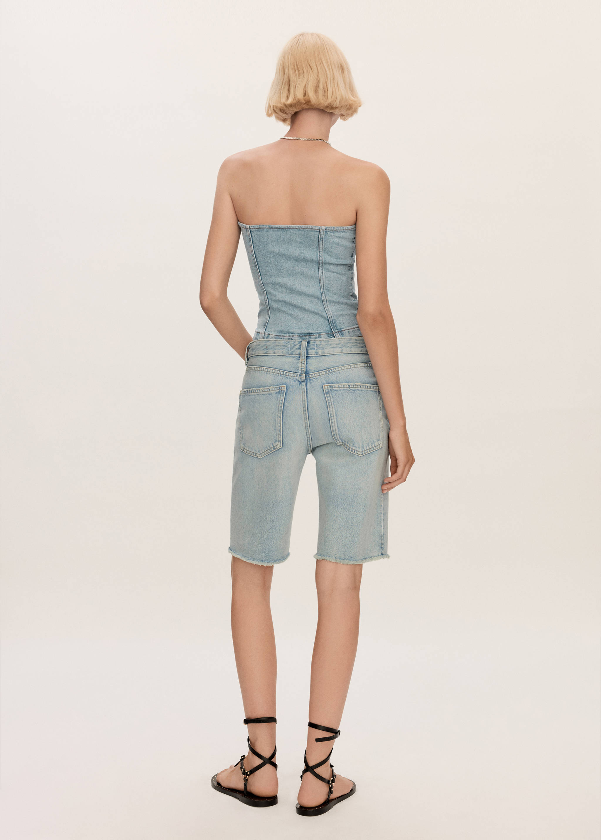 Gerade Jeans-Bermudashorts - Rückseite des Artikels