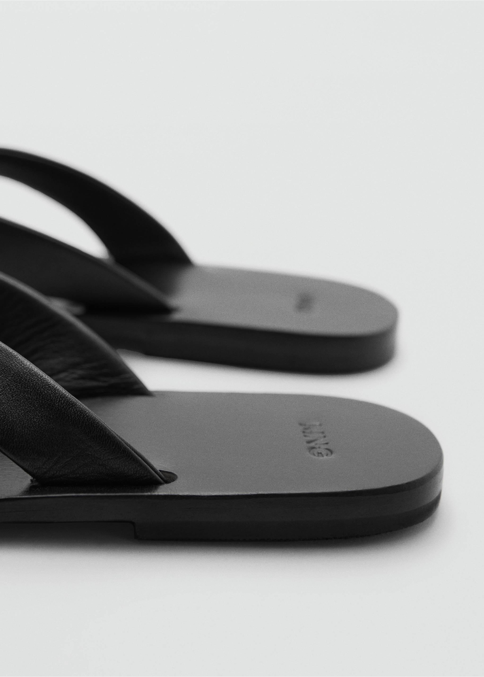 Leather straps sandals - Details of the article 1, Black. Ref: 77050286-00.