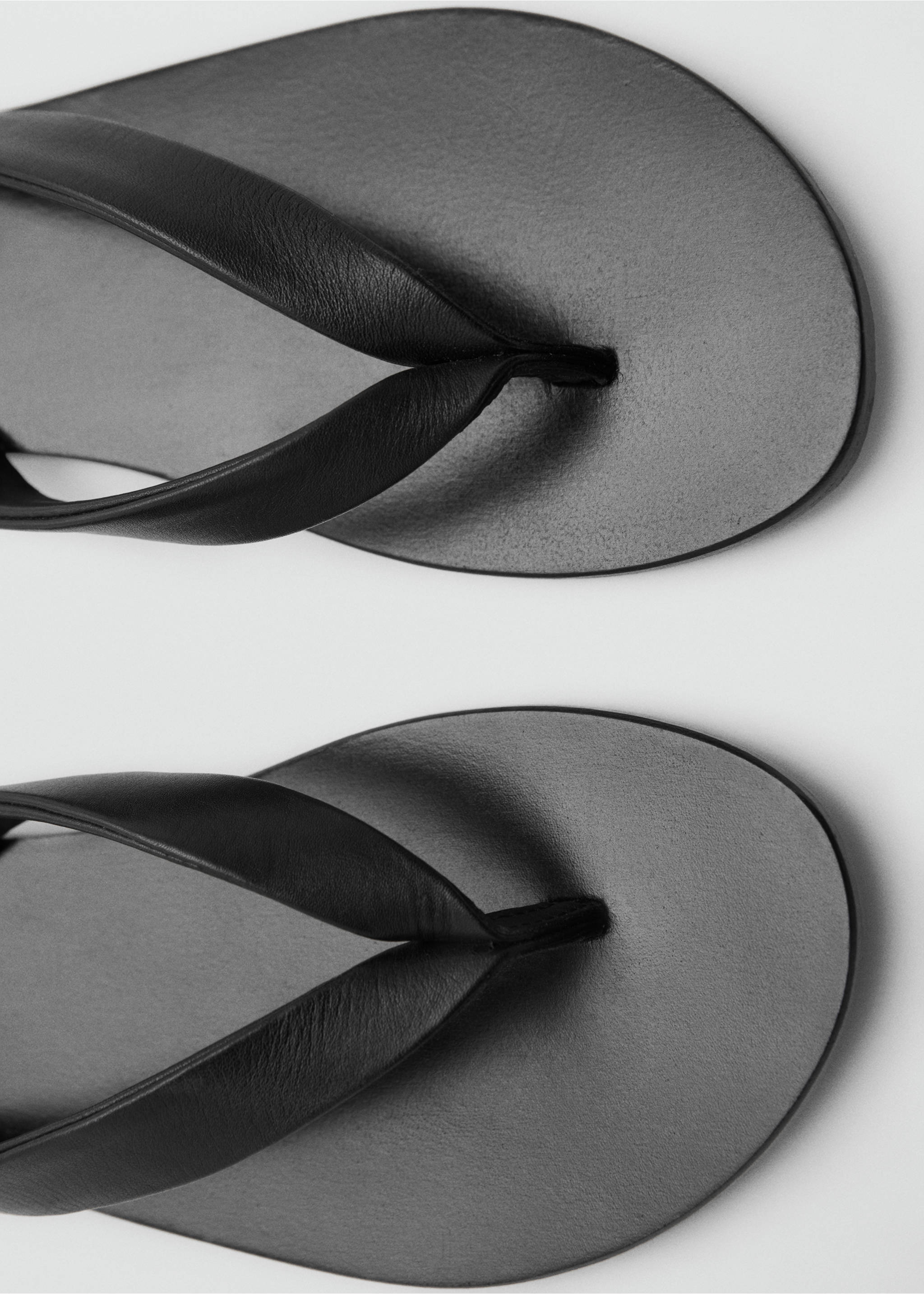 Leather straps sandals - Details of the article 2, Black. Ref: 77050286-00.