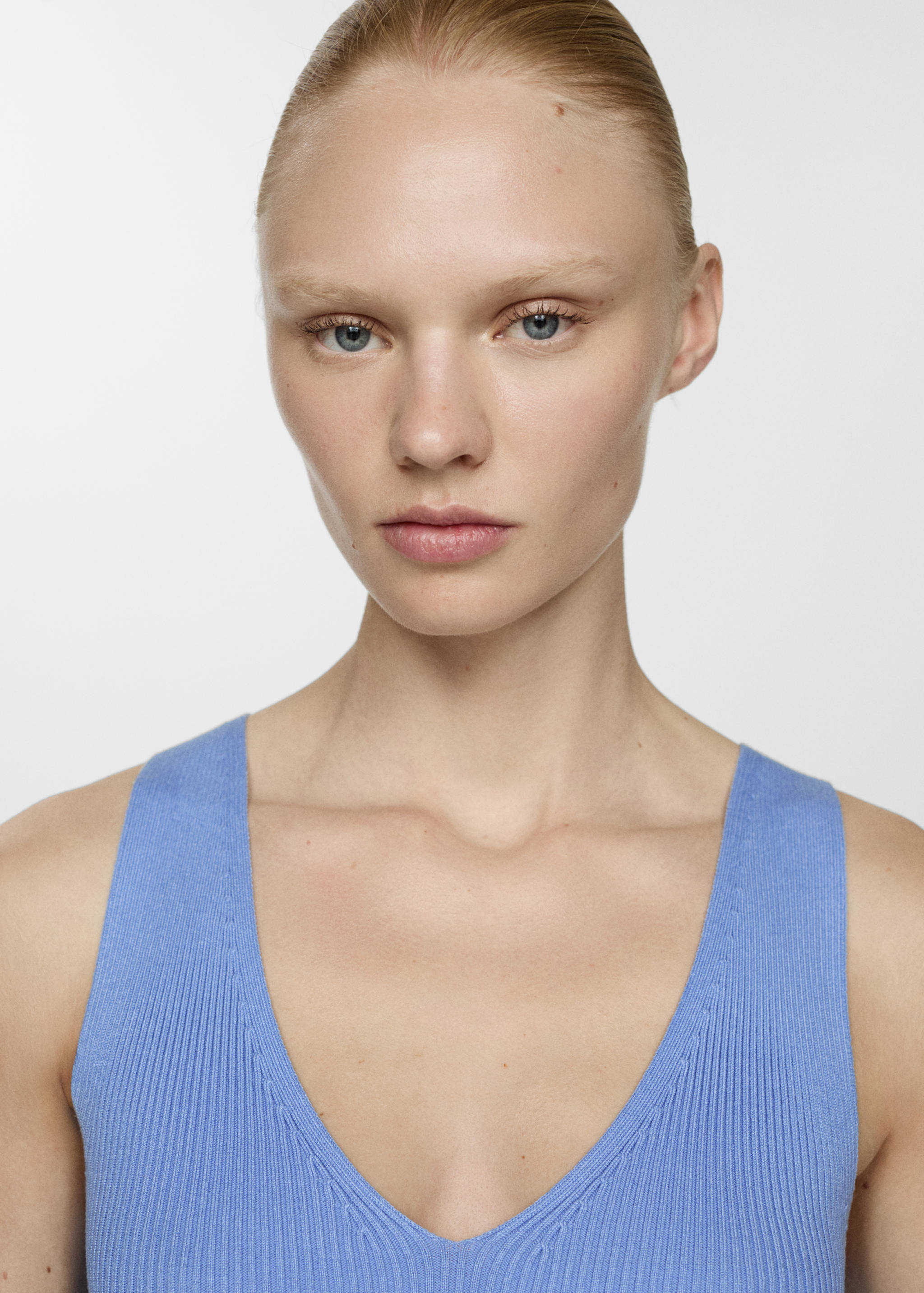 Πλεκτό φόρεμα με τιράντες - Λεπτομέρεια του προϊόντος 1