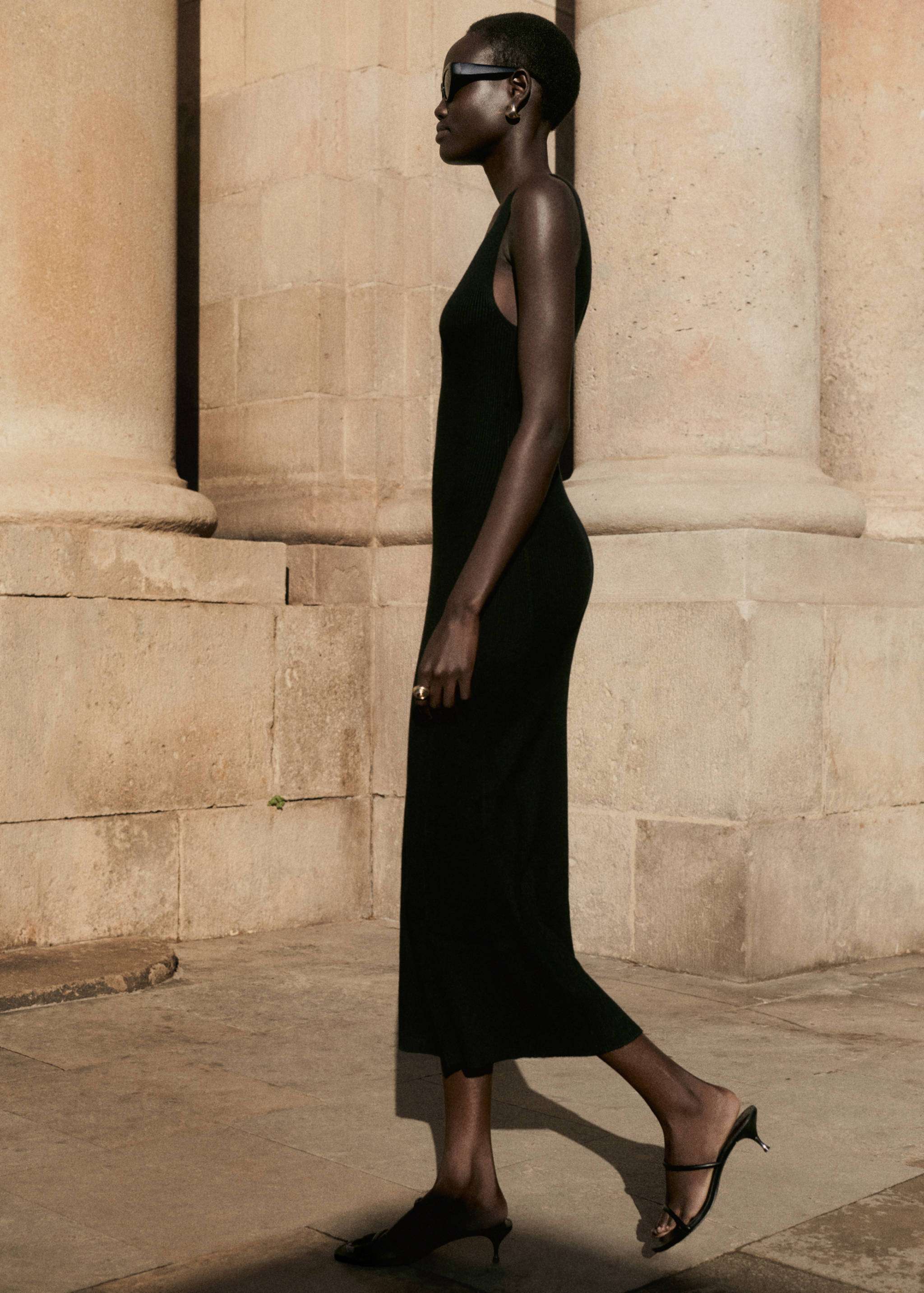 Sukienka na ramiączkach z dzianiny - Szczegóły artykułu 6