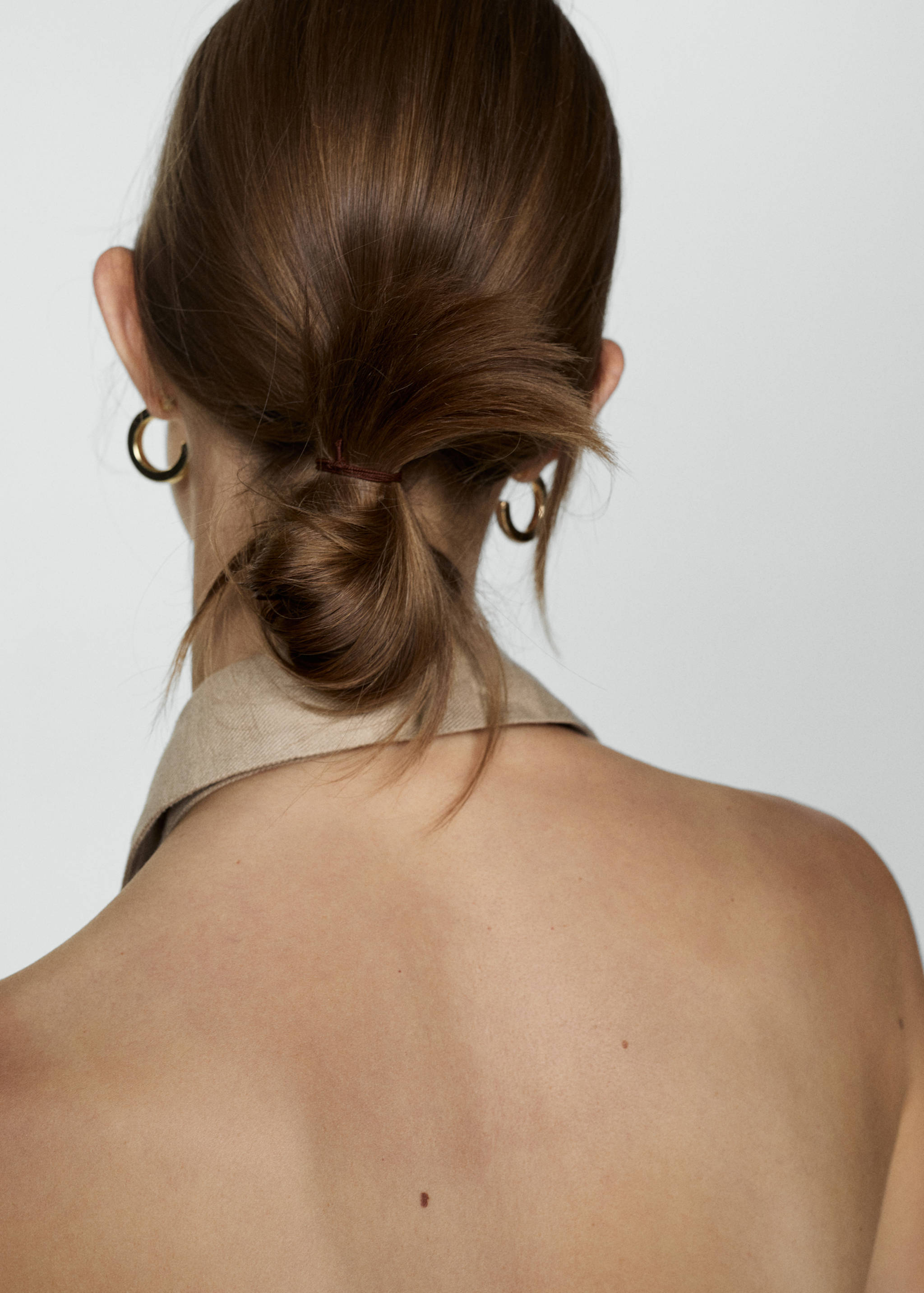 Jurk met polokraag en split - Detail van het artikel 6