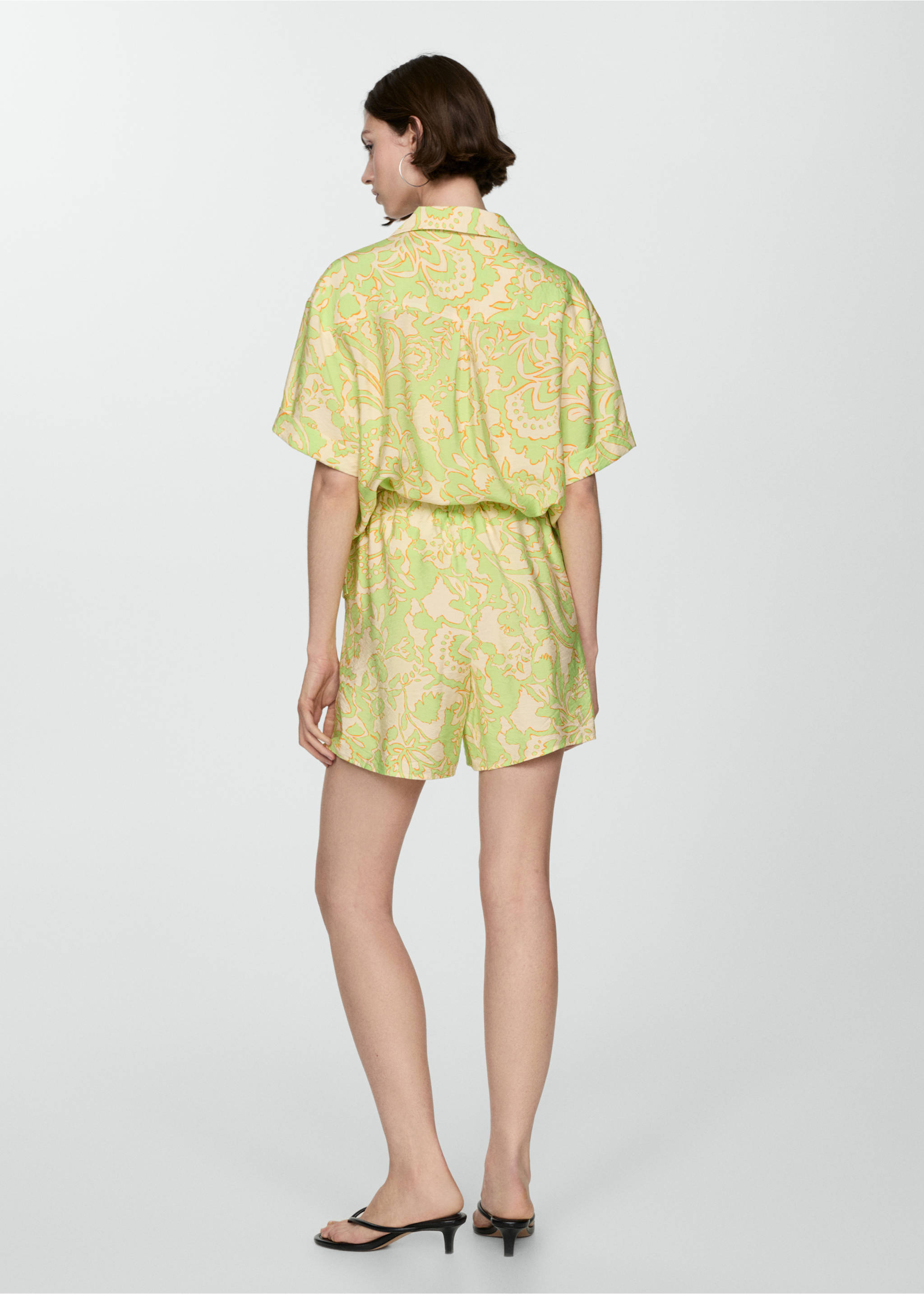 Printed fluid shorts - Reverse of the article, Lime. Ref: 77050347-00.