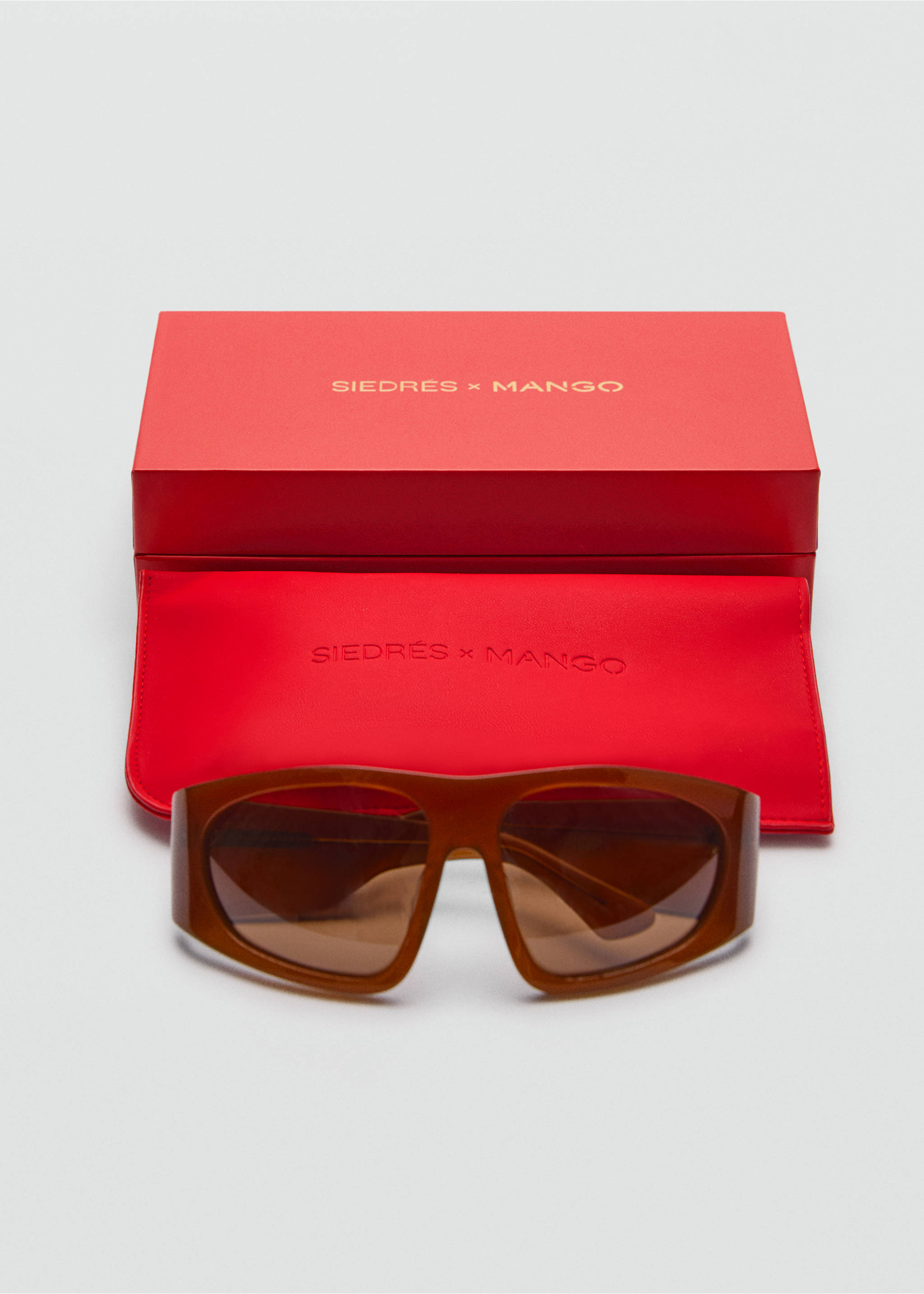 Flygar solglasögon - Detaljer om artikeln 4, Brun. Ref: 77050360-00.