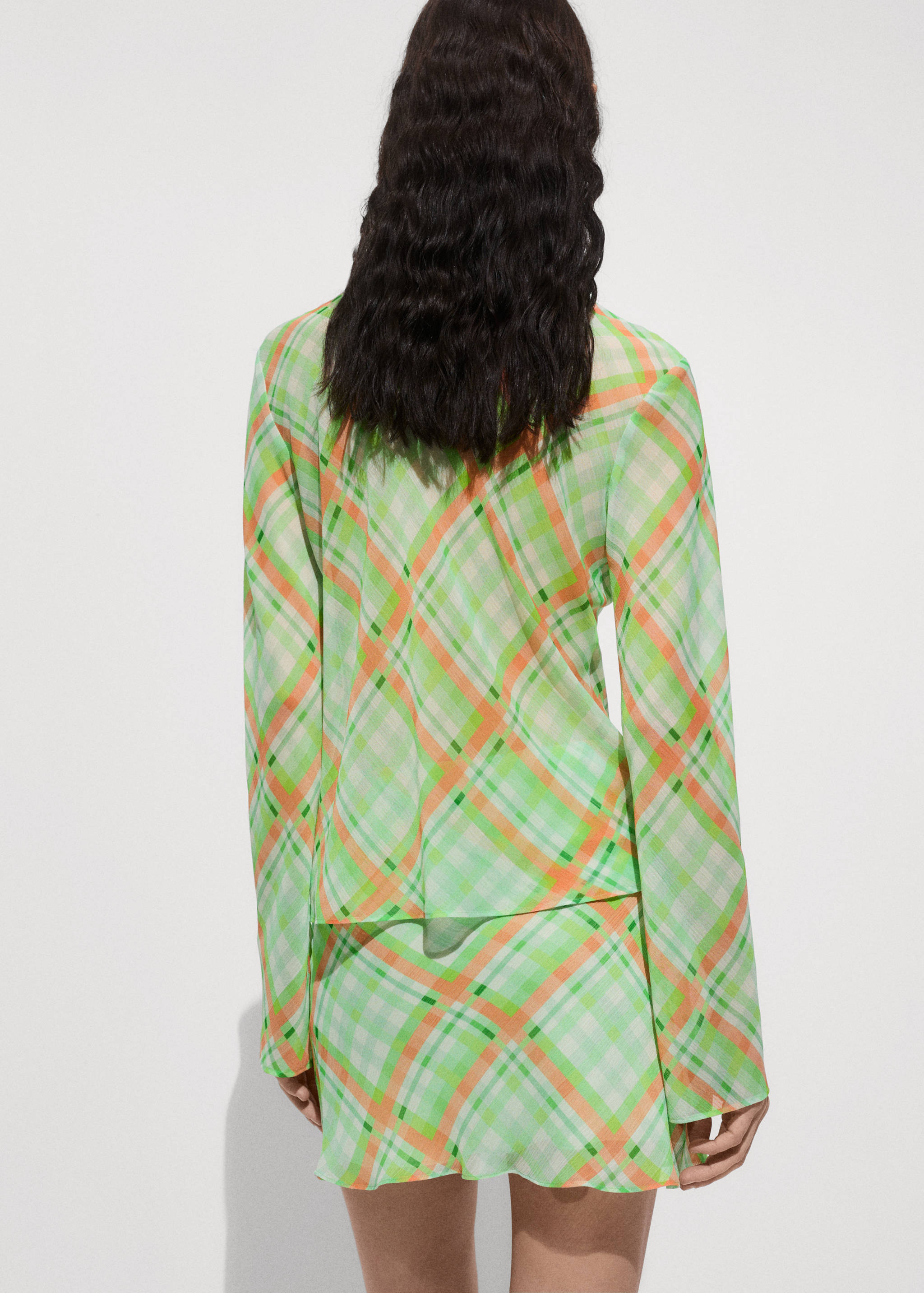 Check-print shirt - Reverse of the article