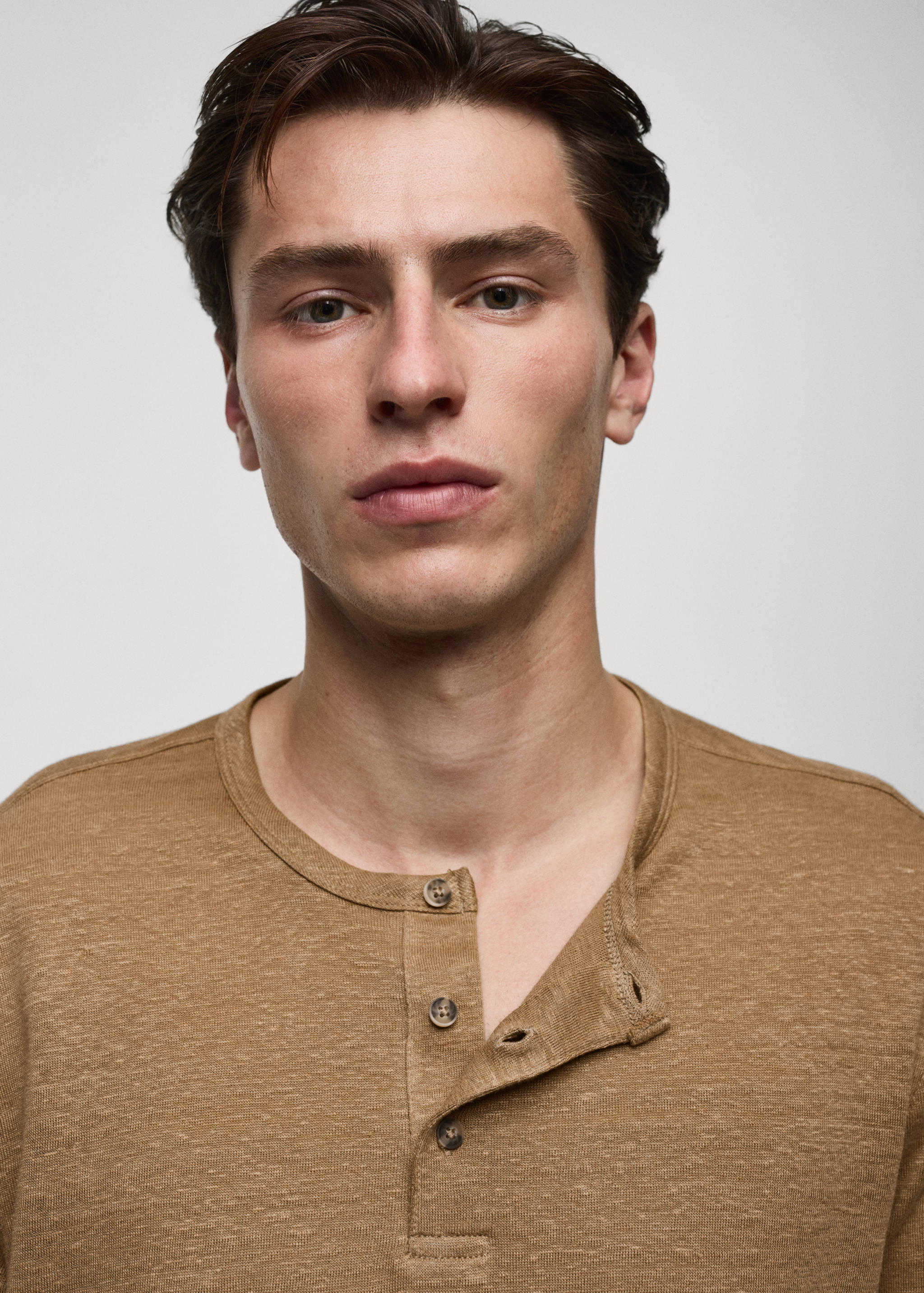 Slim-fit linen-blend t-shirt - Details of the article 1