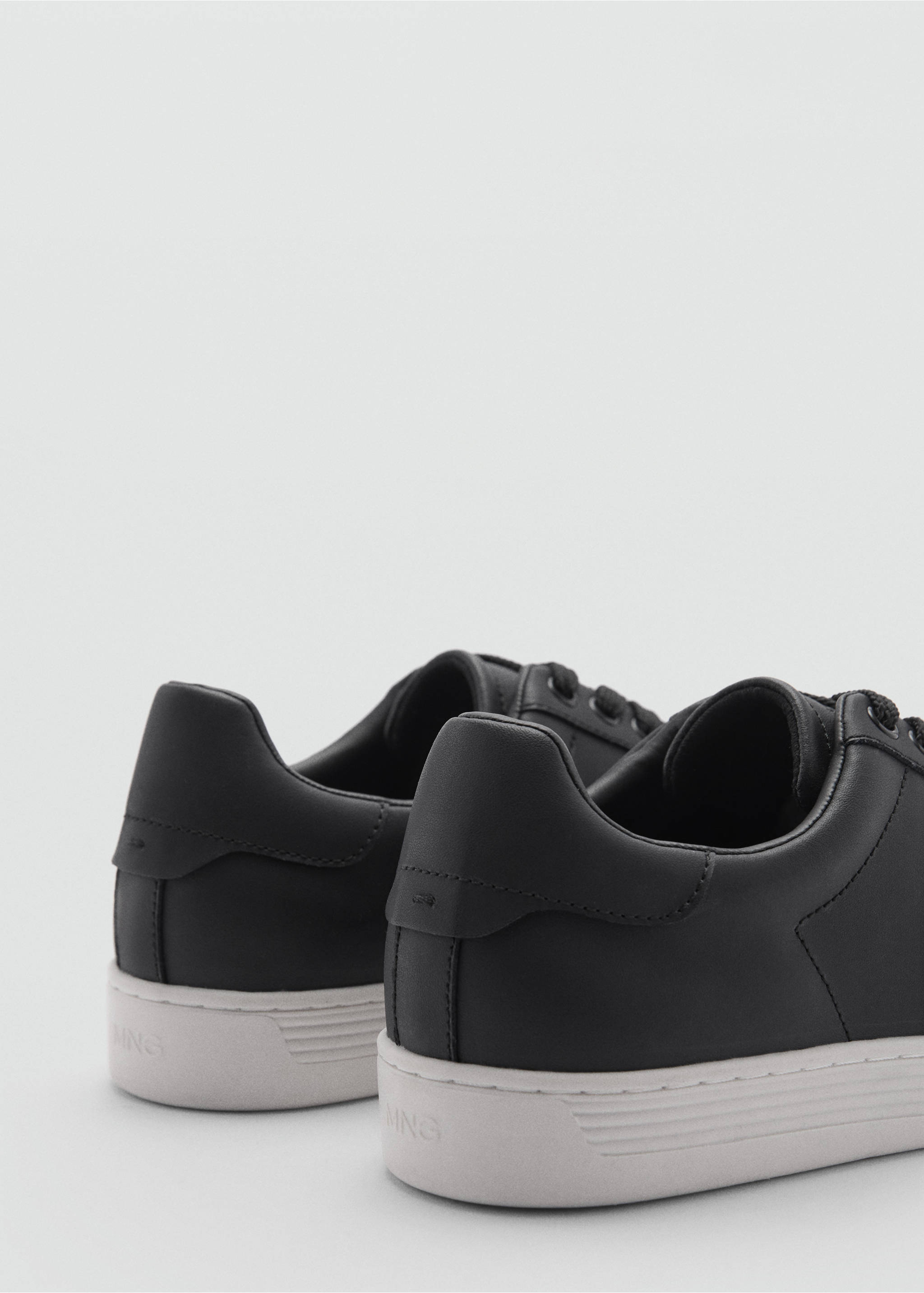 Contrast sole leather sport shoes - Details of the article 1, Black. Ref: 77050610-00.