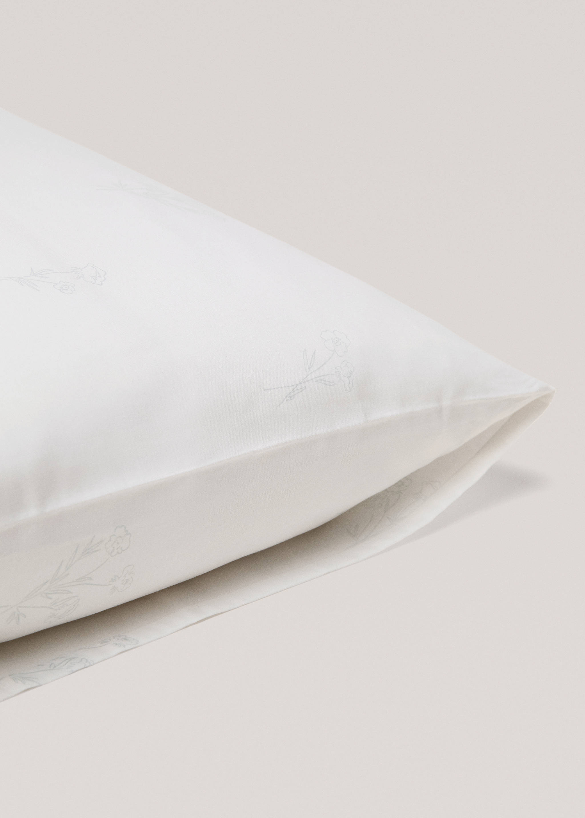 Floral pillow case 50x75cm - Details of the article 1