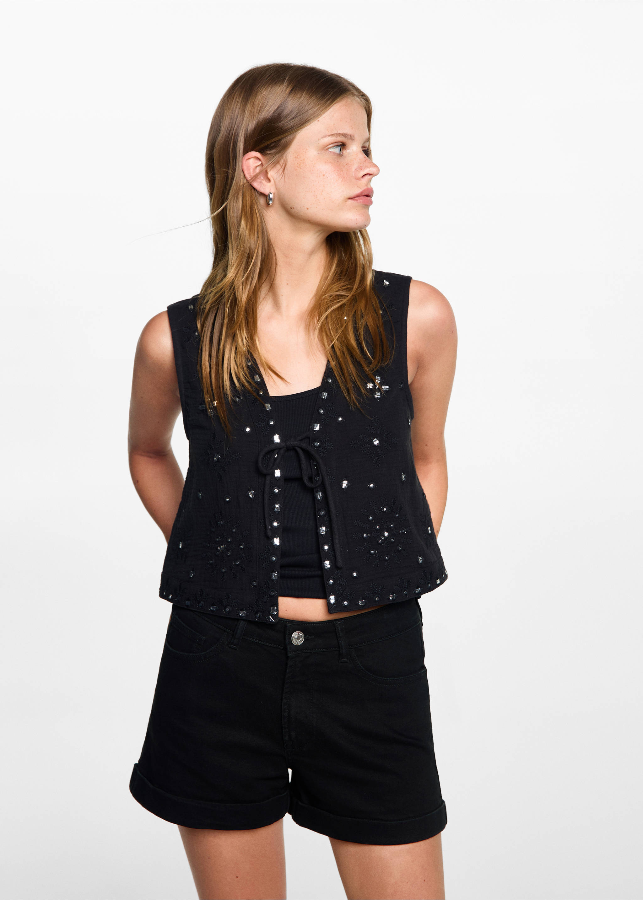 Shorts mit Umschlag - Mittlere Ansicht, Schwarz. Ref: 77050618-00.