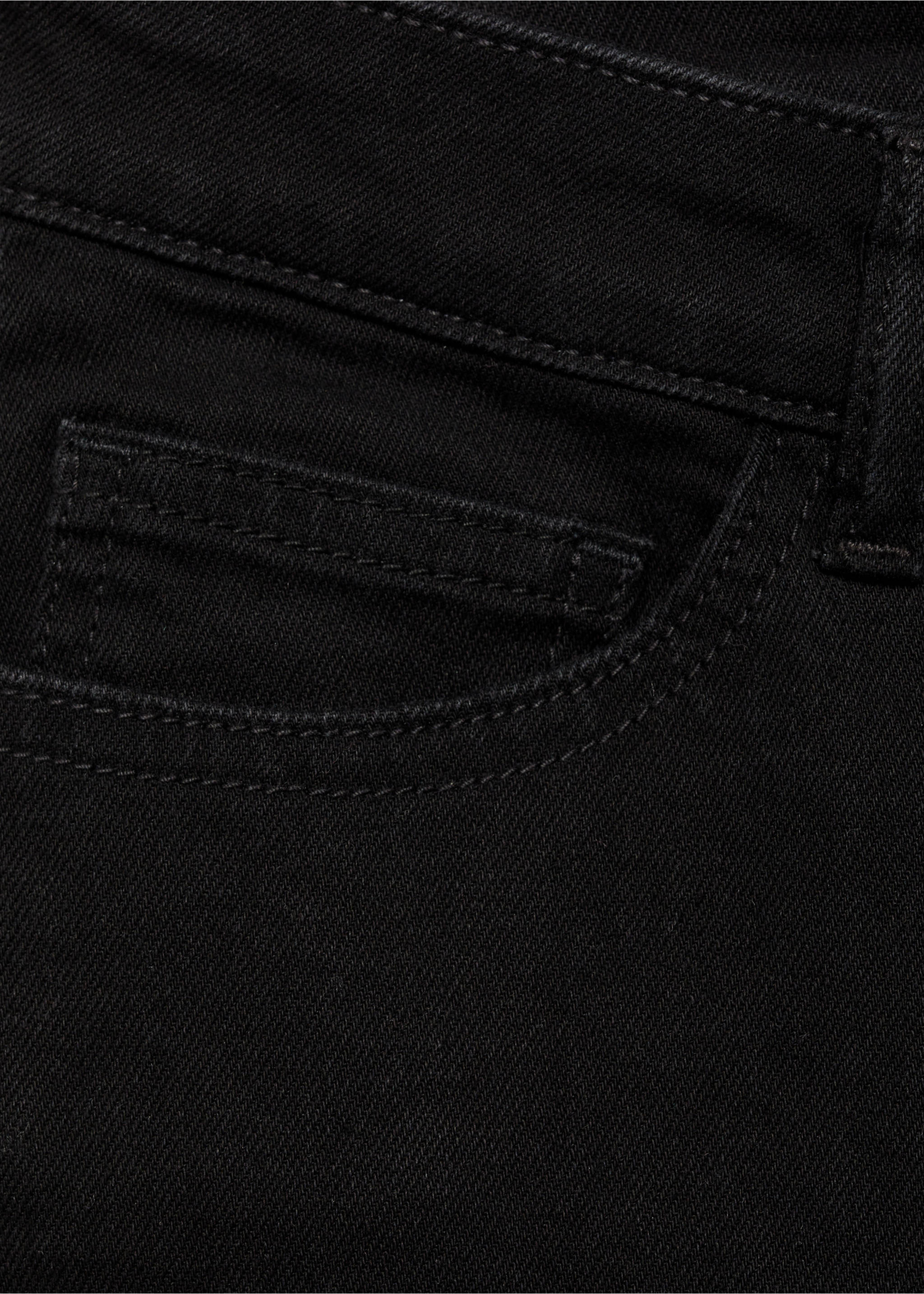 Shorts mit Umschlag - Detail des Artikels 8, Schwarz. Ref: 77050618-00.