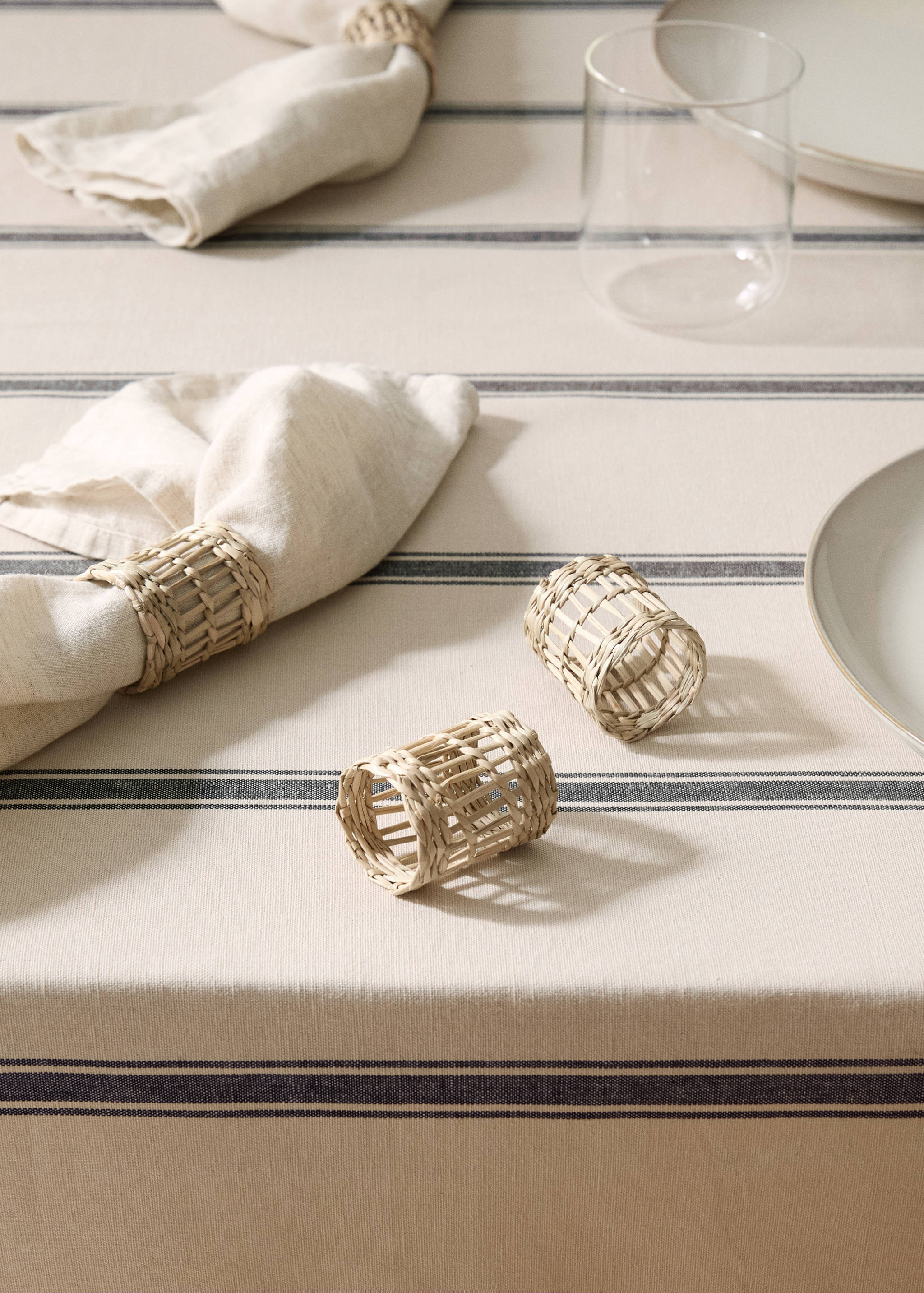 4er-Pack Servillettenringe aus Naturfasern 4 x 5 cm - Allgemeine Ansicht