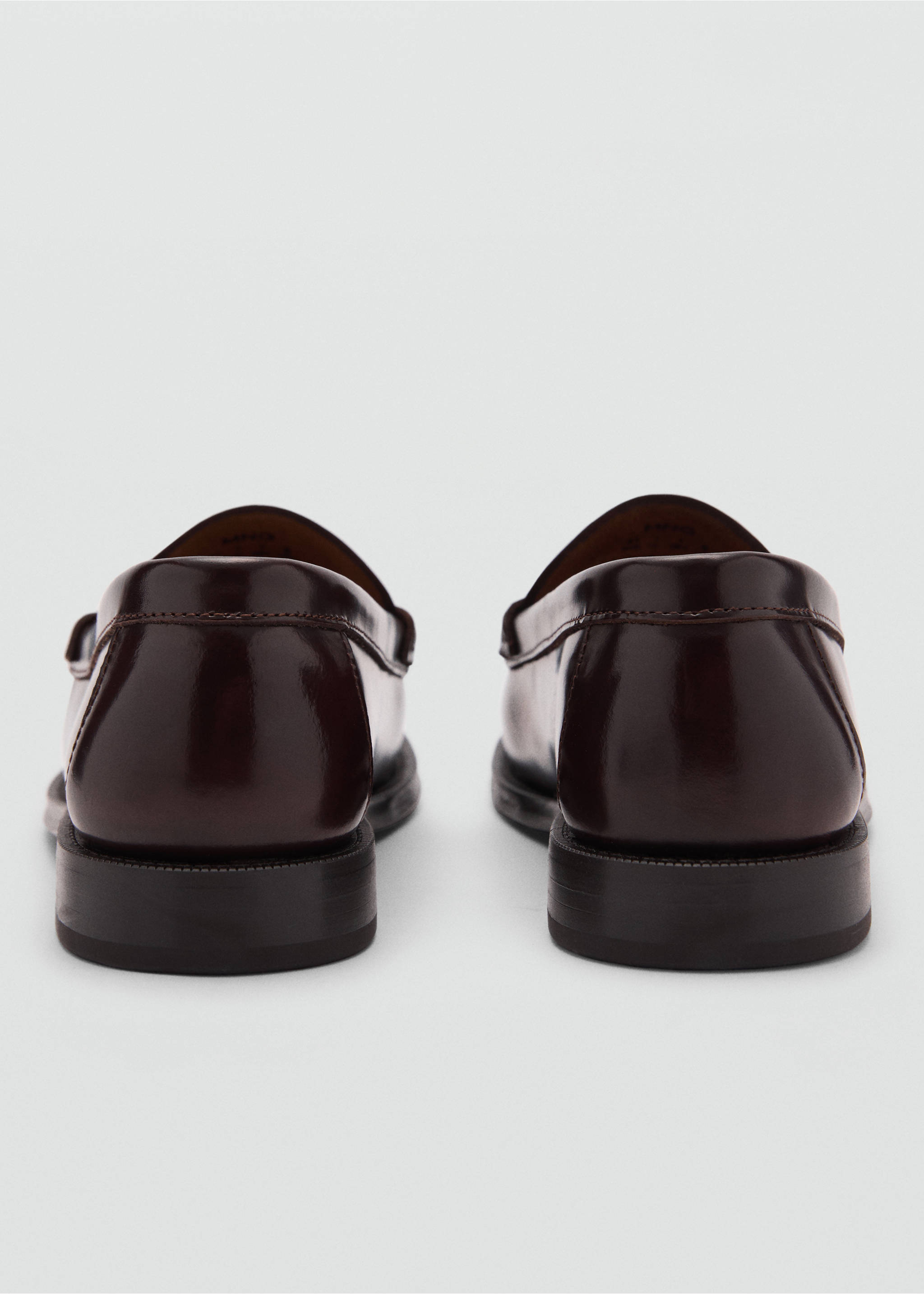 Aged-leather loafers - Details of the article 1, Burgundy. Ref: 77050624-00.