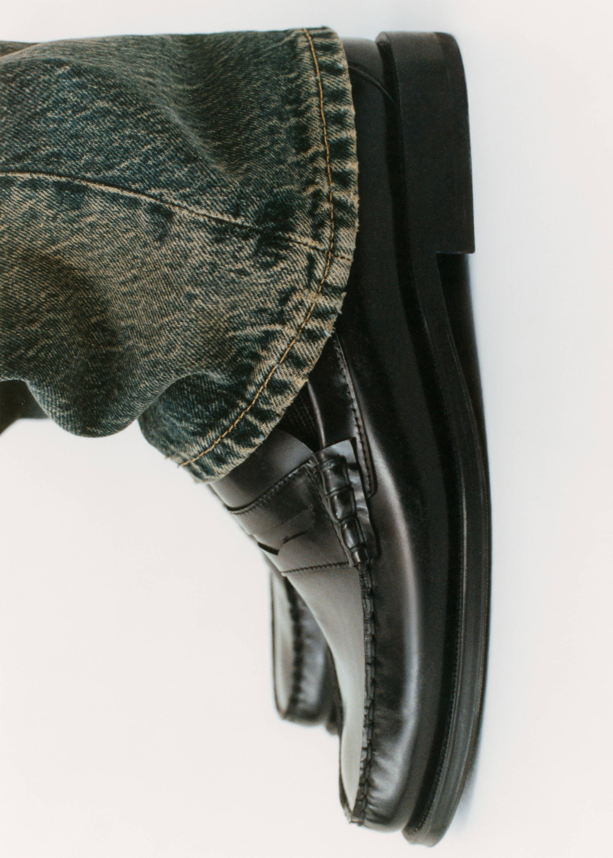 Aged-leather loafers - Details of the article 9, Black. Ref: 77050624-00.