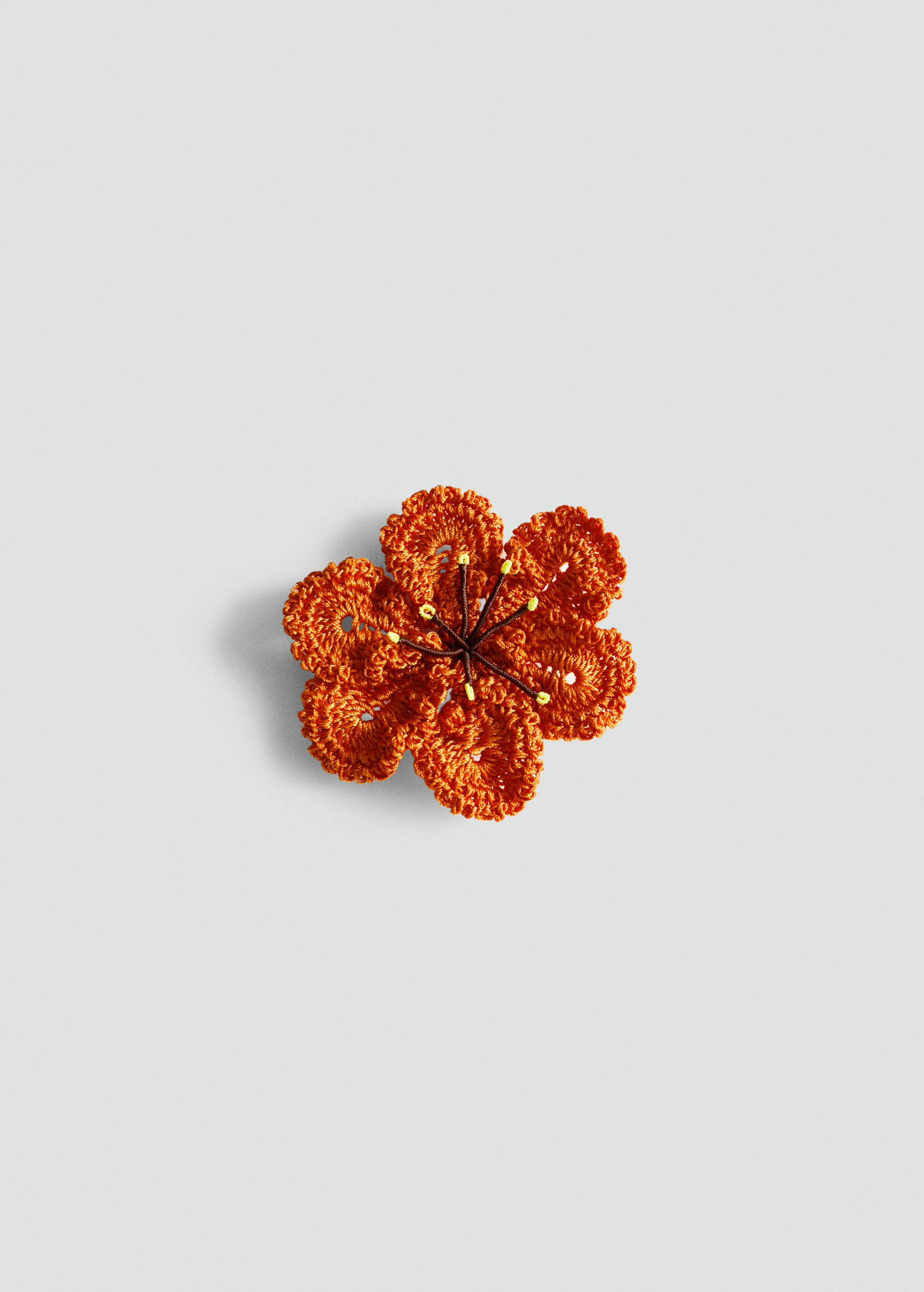 Crochet flower brooch - Article without model