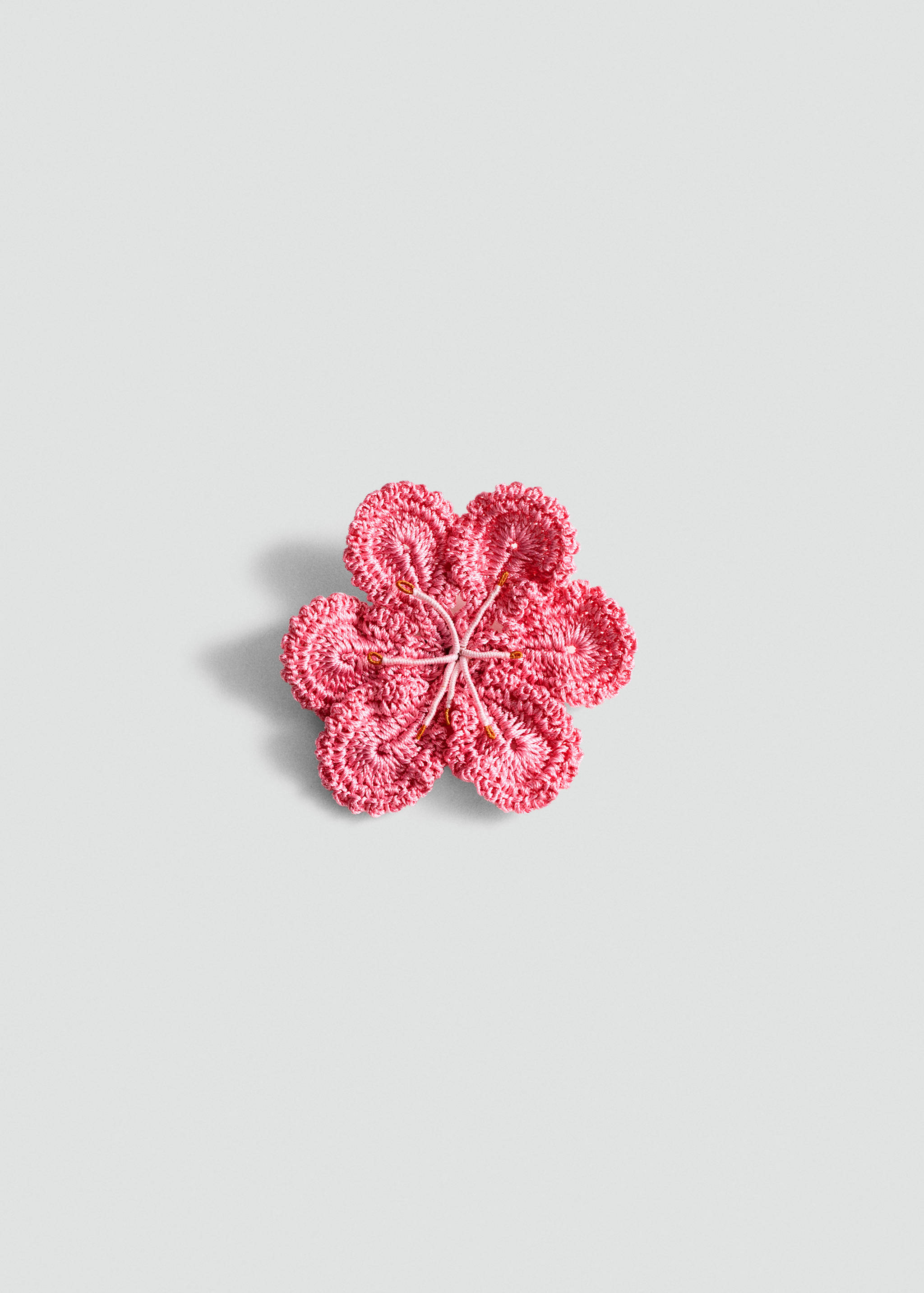 Crochet flower brooch - Article without model