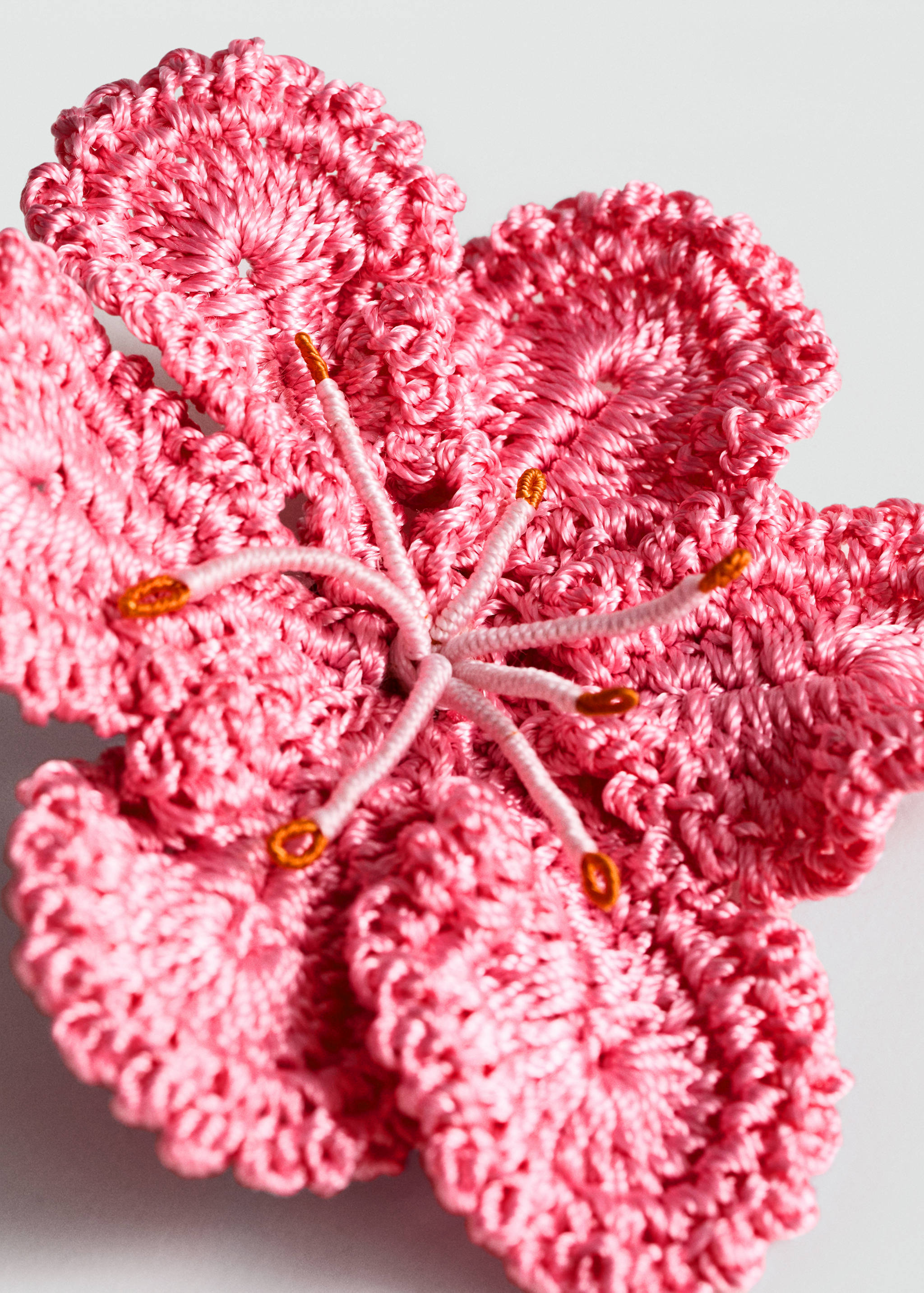 Crochet flower brooch - Medium plane
