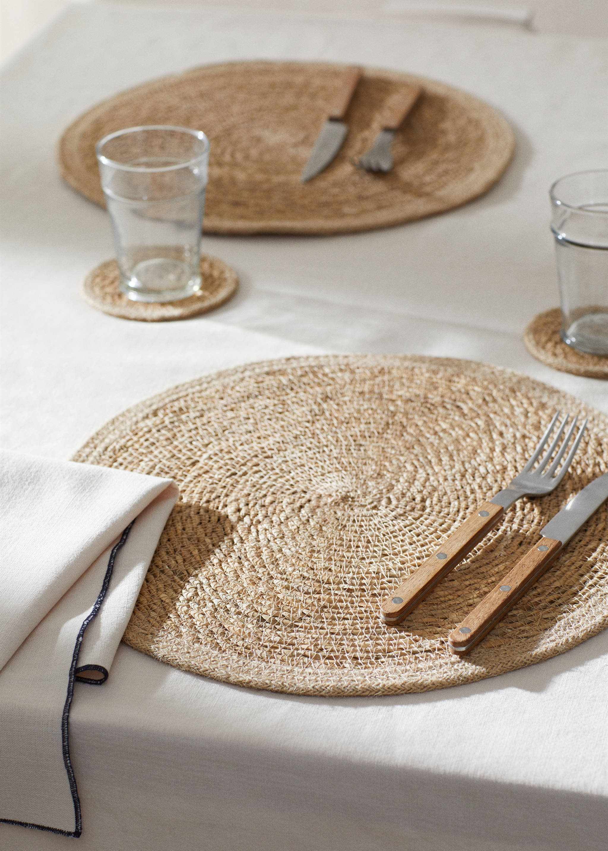Natural fibre round placemat 35x35cm - General plane